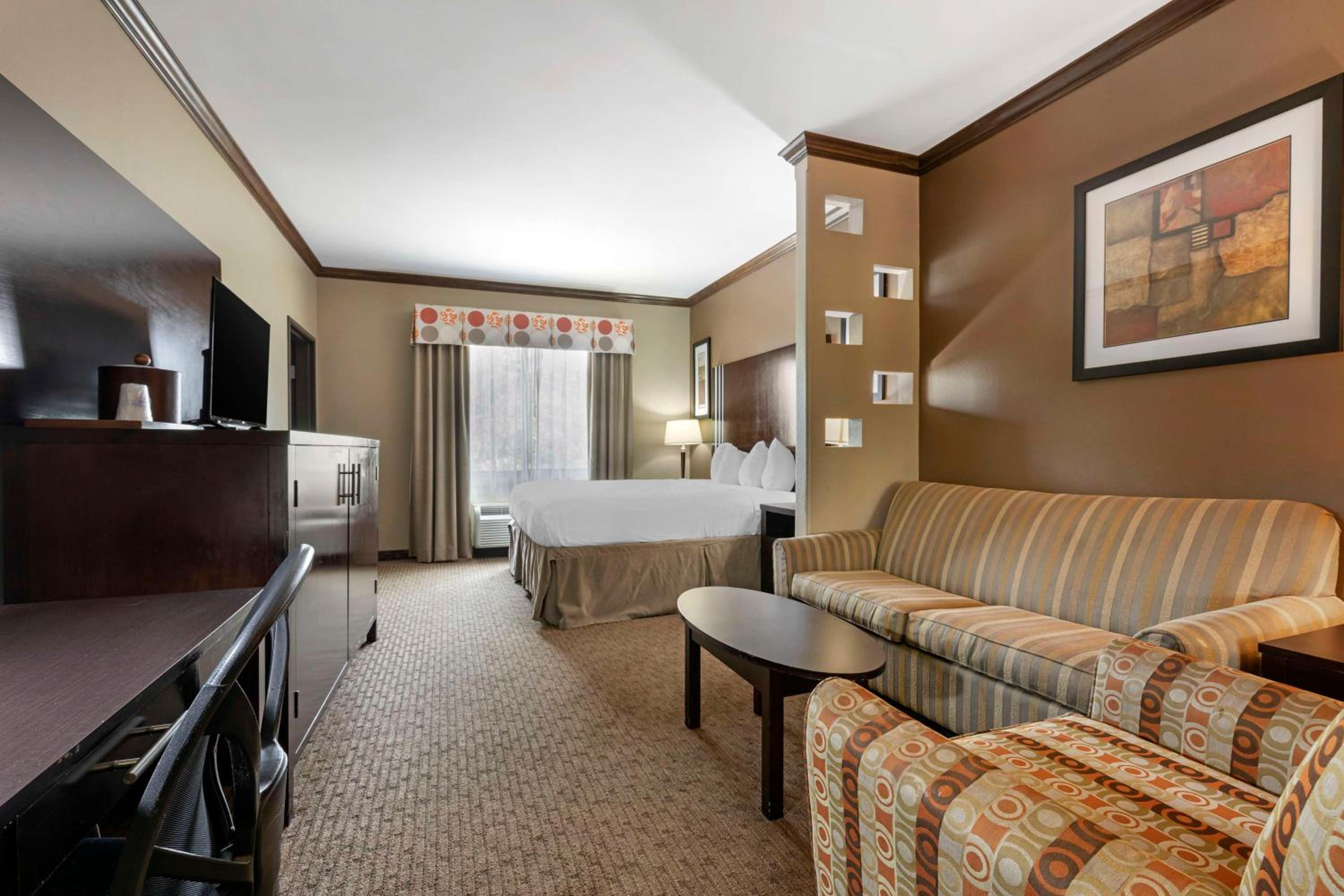 Two-Bedroom King Suite with Two King Beds and Sofa Bed - Non-Smoking - Photo 1