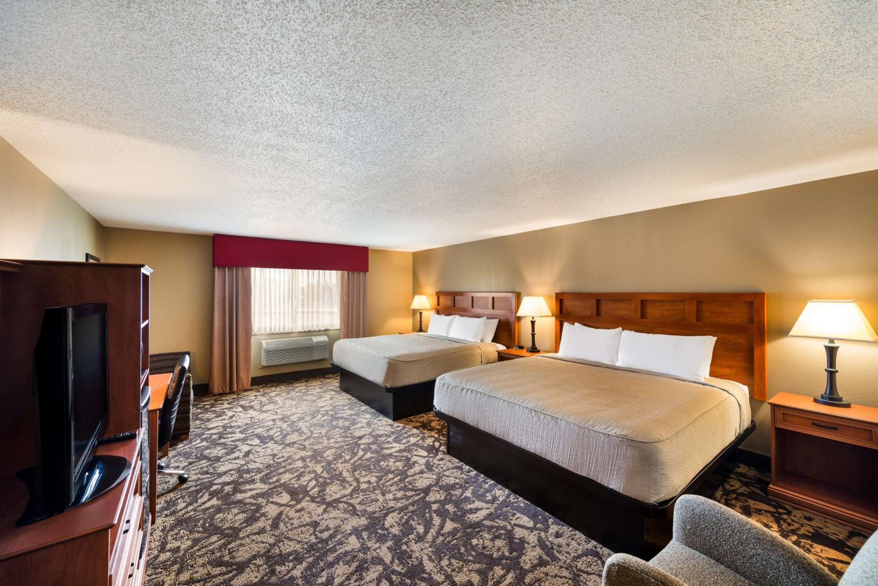 King Room with Two King Beds and Sofa - Non-Smoking