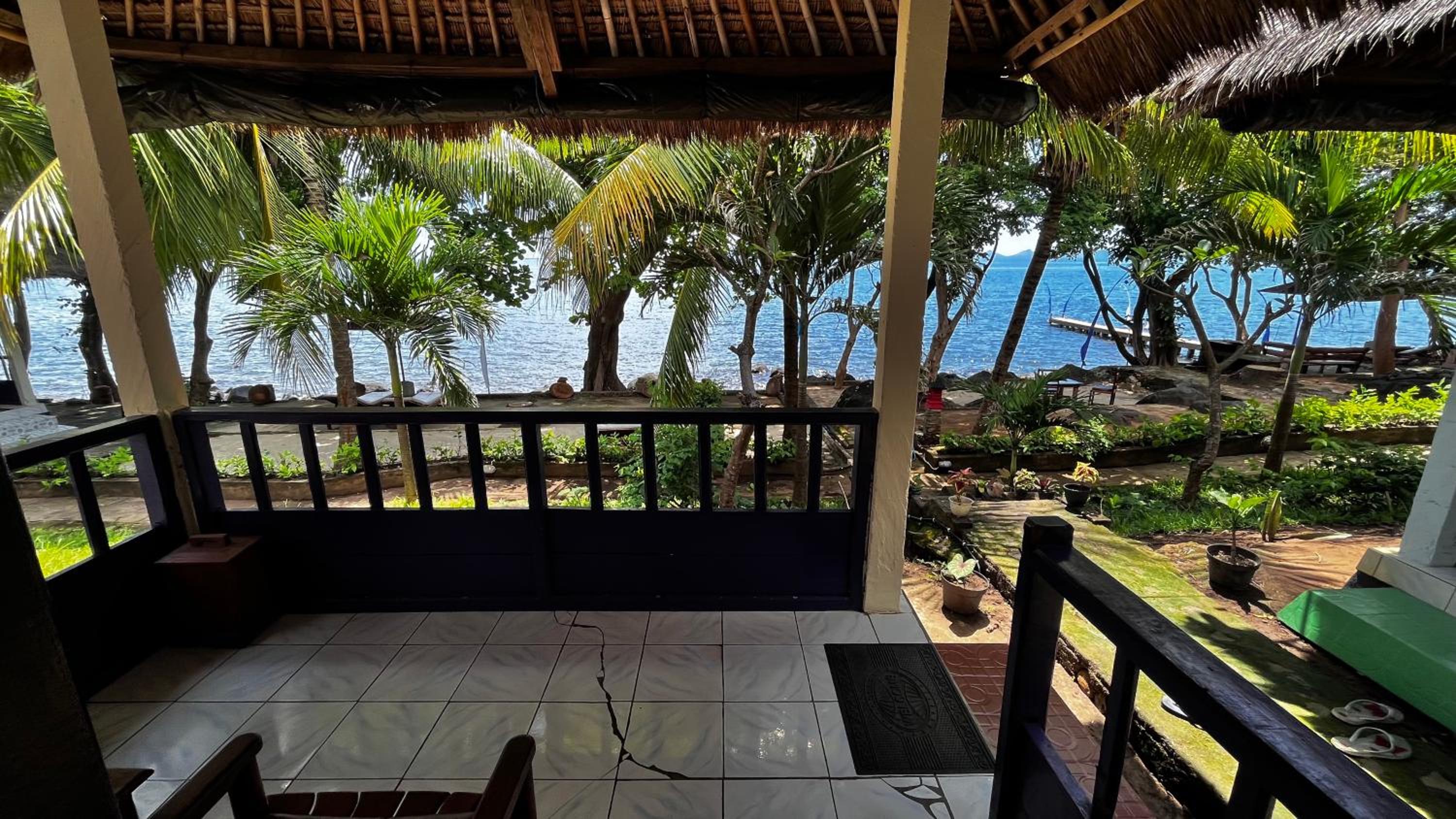 Bungalow with Sea View photo 3