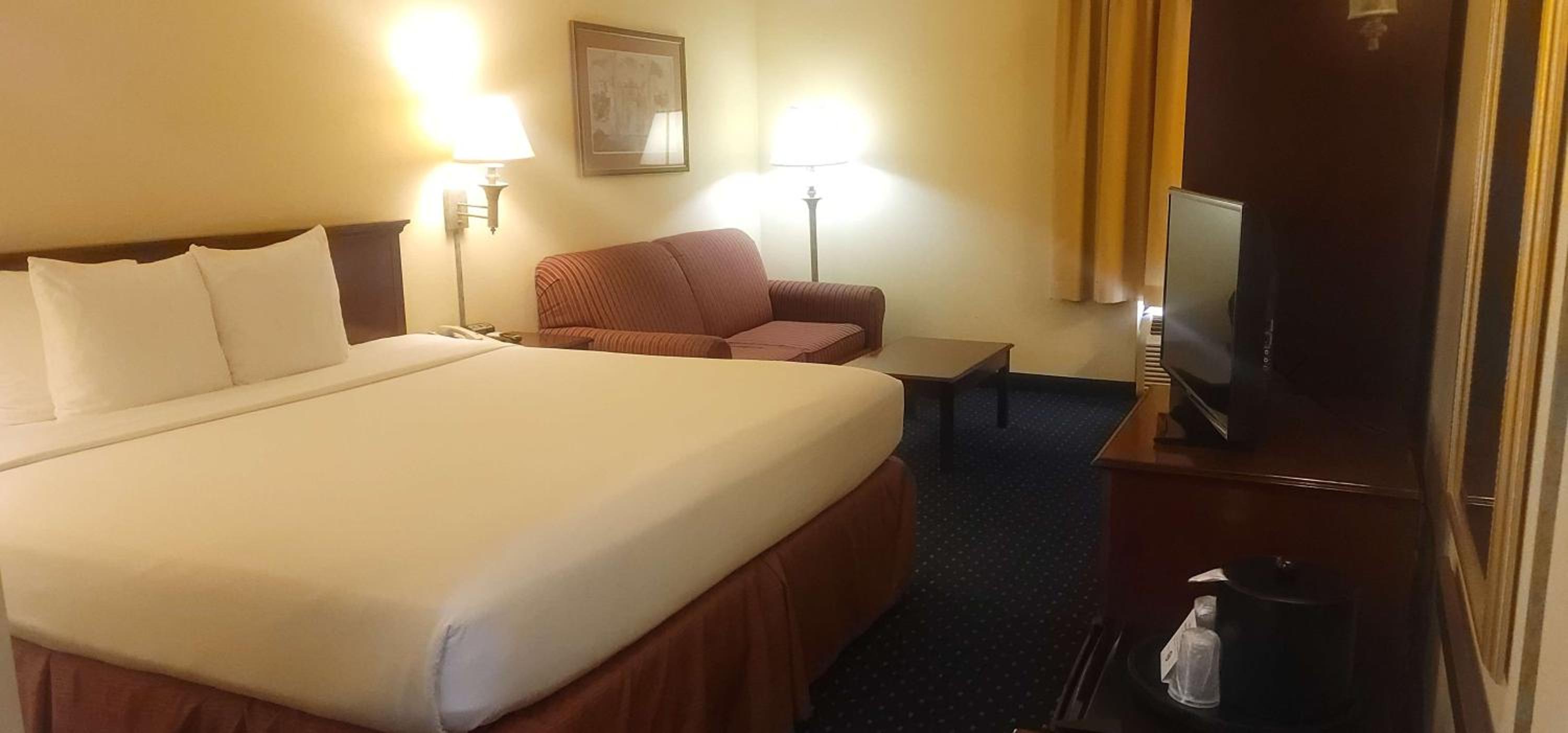 King Room with Sofa Bed - Non-Smoking - Photo 3