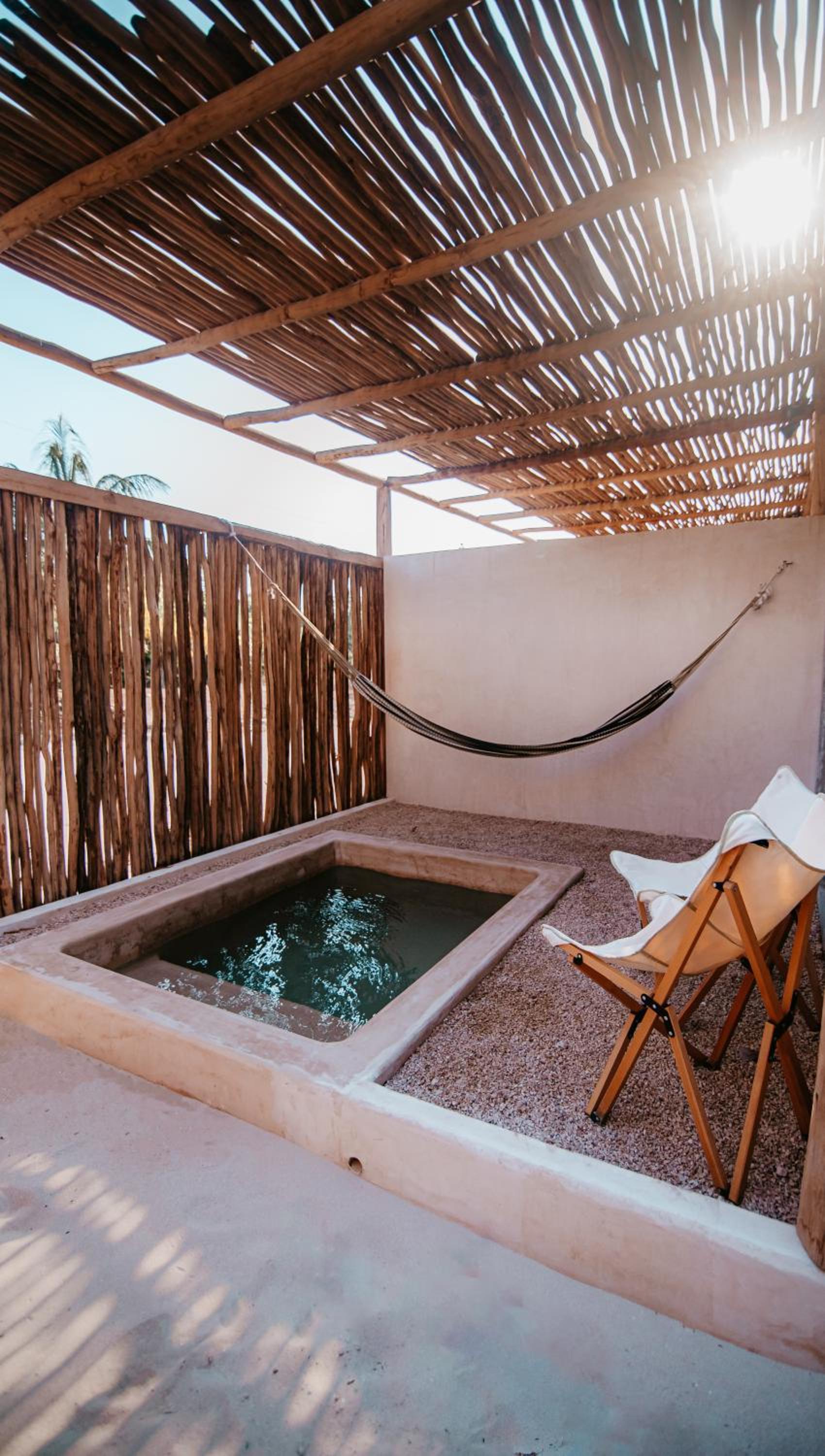 Double Room with Pool View - Photo 3