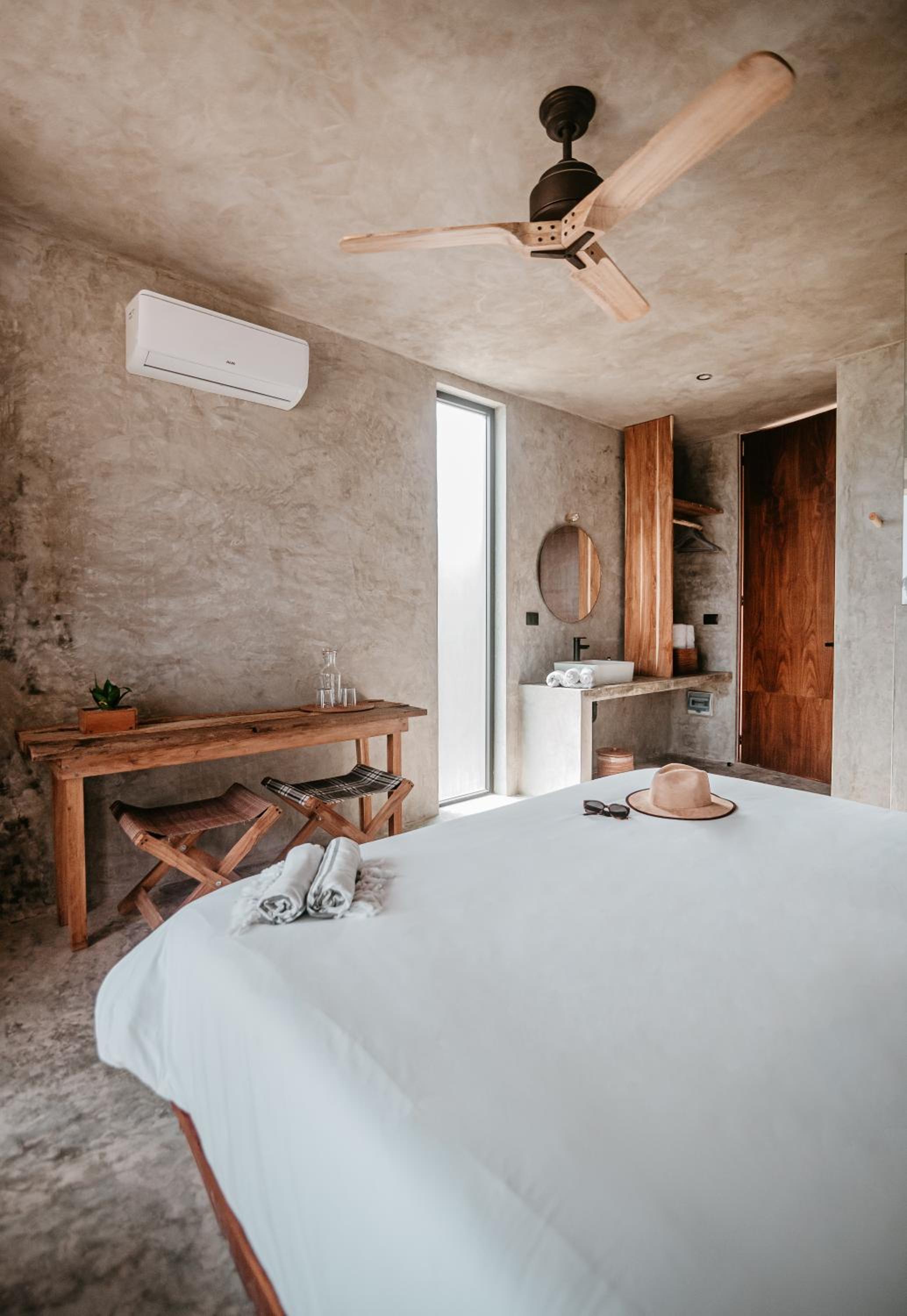Double Room with Sea View - Photo 3