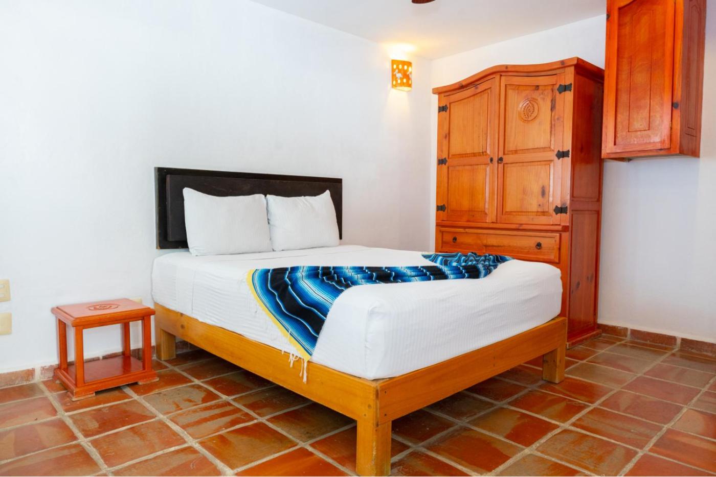 Standard Suite - Photo 4
