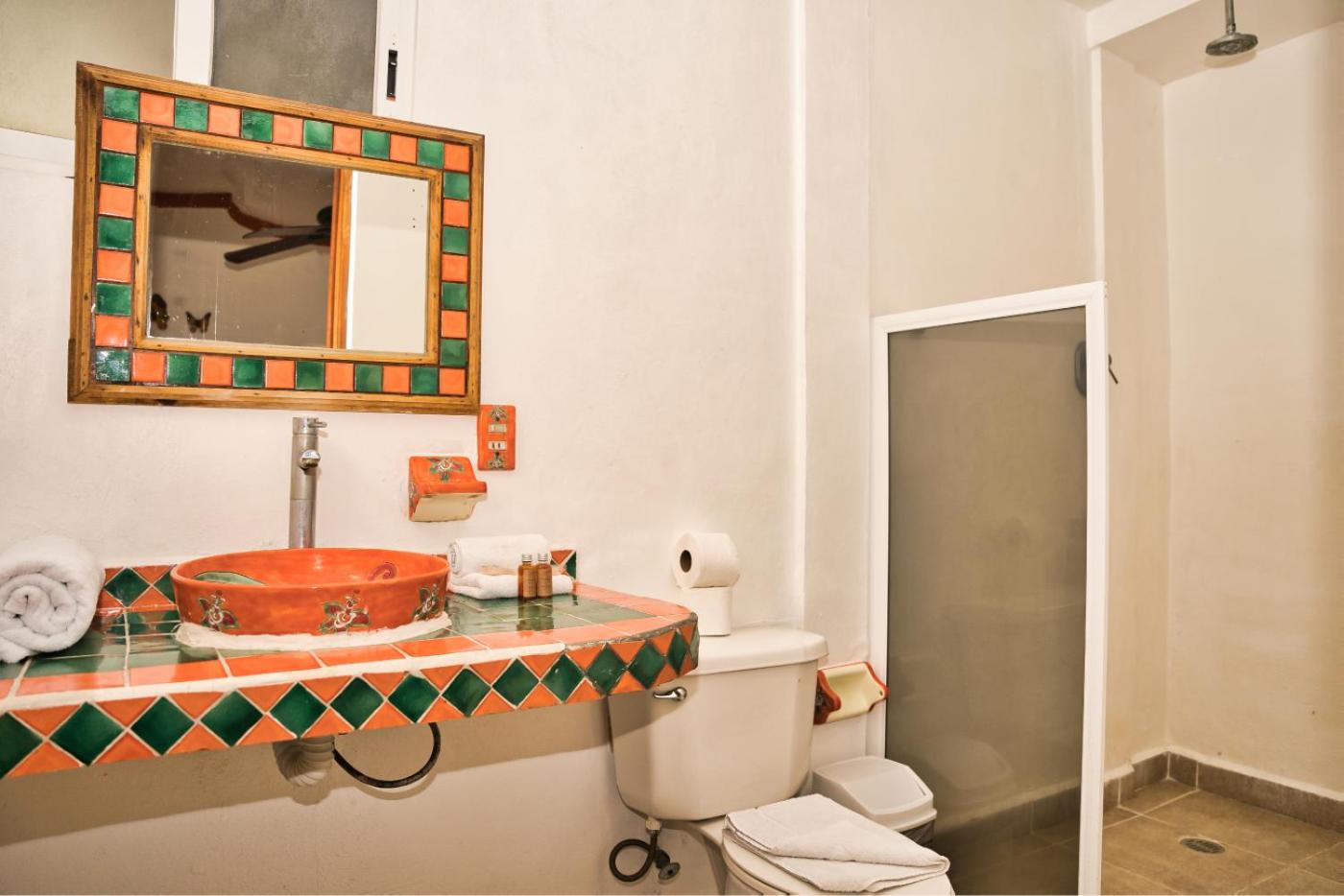 Standard Suite - Photo 3