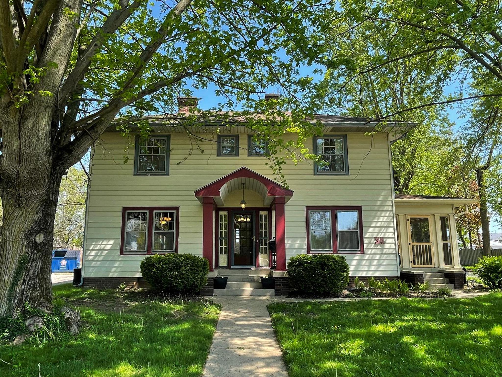 Four-Bedroom House photo 3
