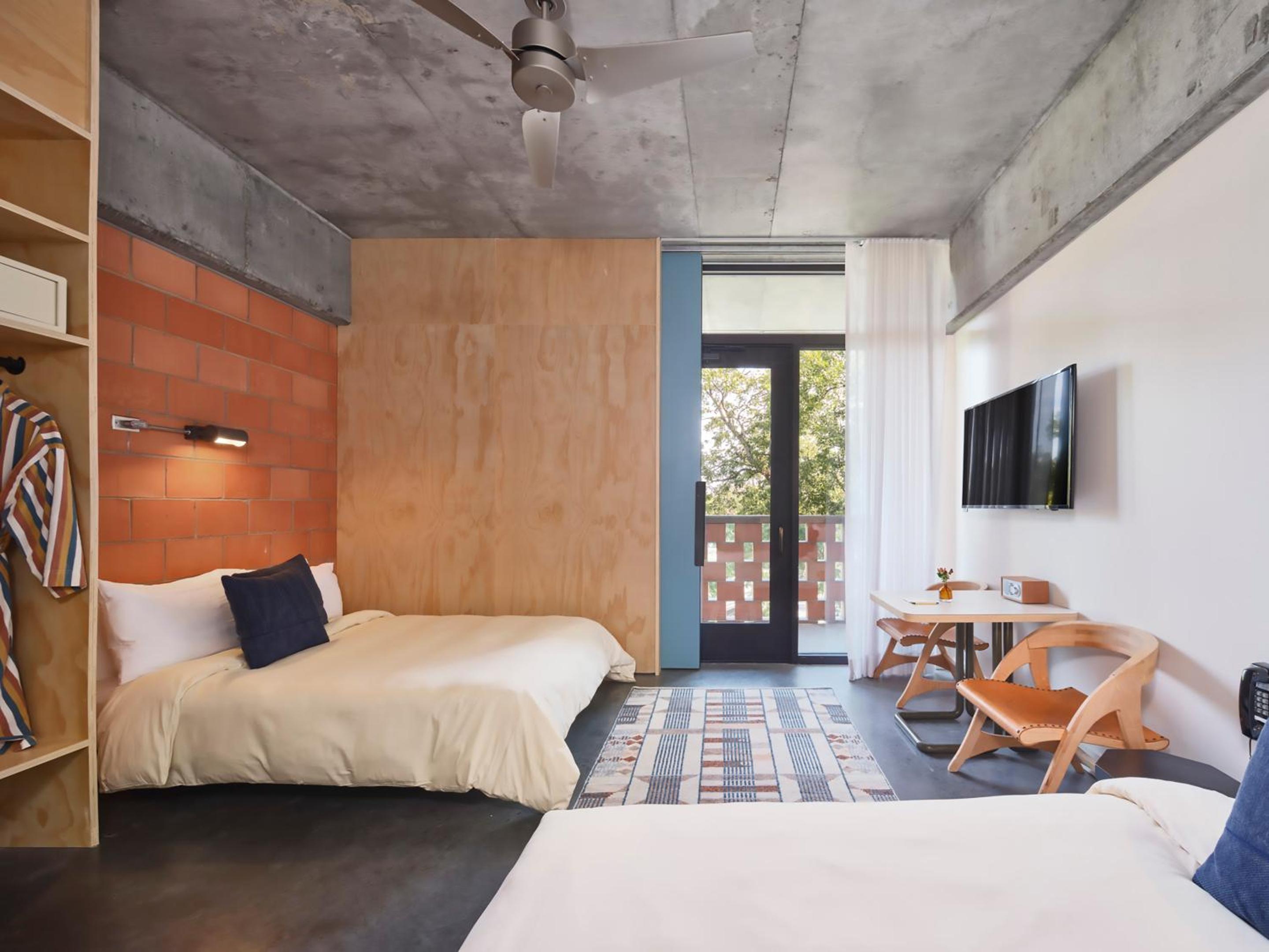 Double Room - Photo 2