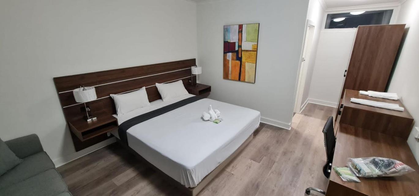 Deluxe King Room photo 3