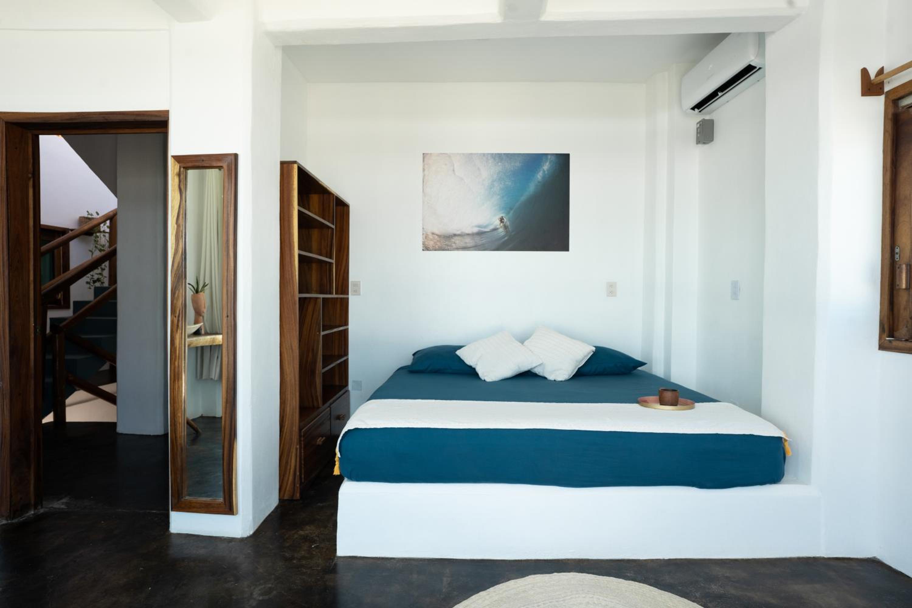 Deluxe Double Room with Balcony and Sea View