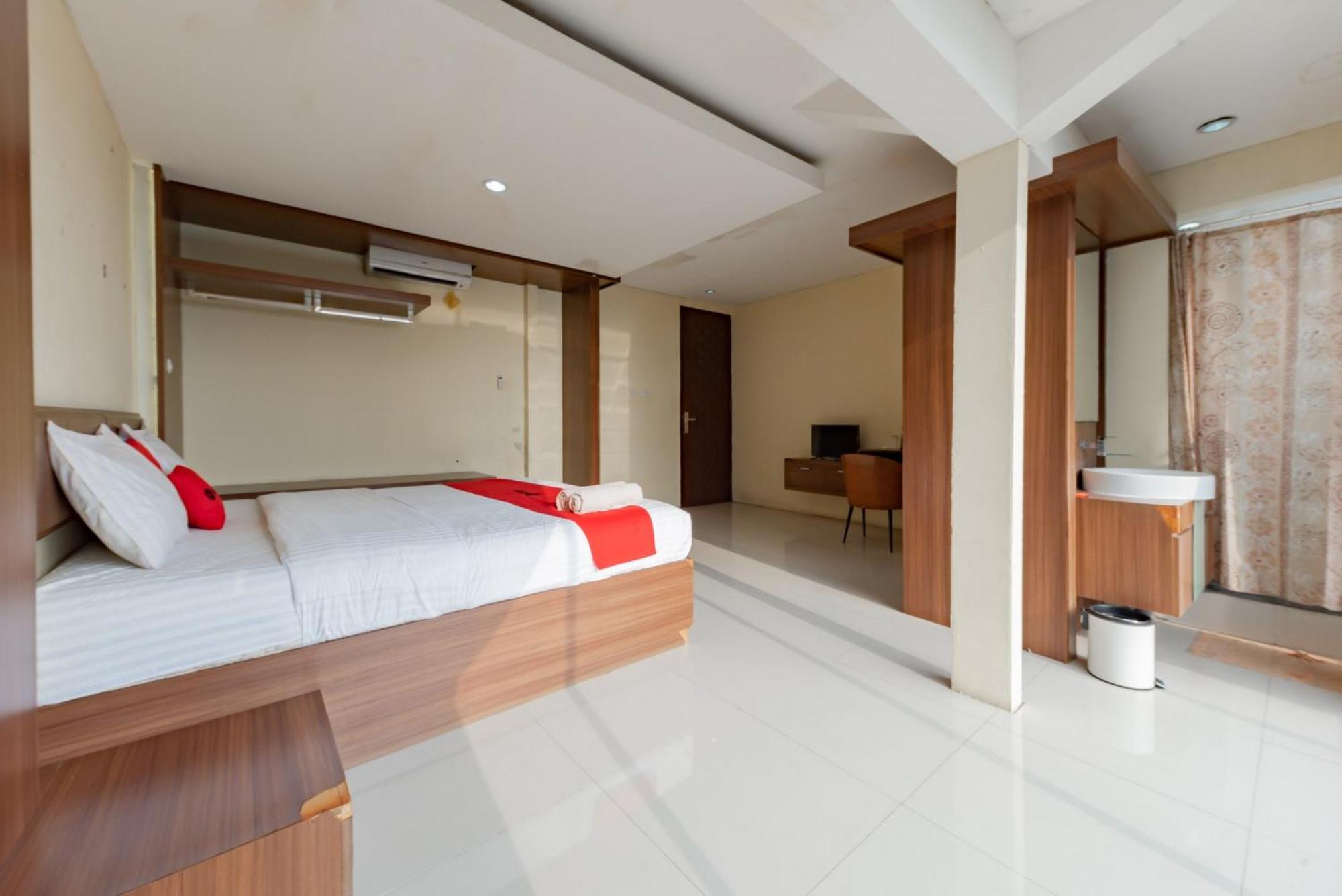Suite - Photo 8
