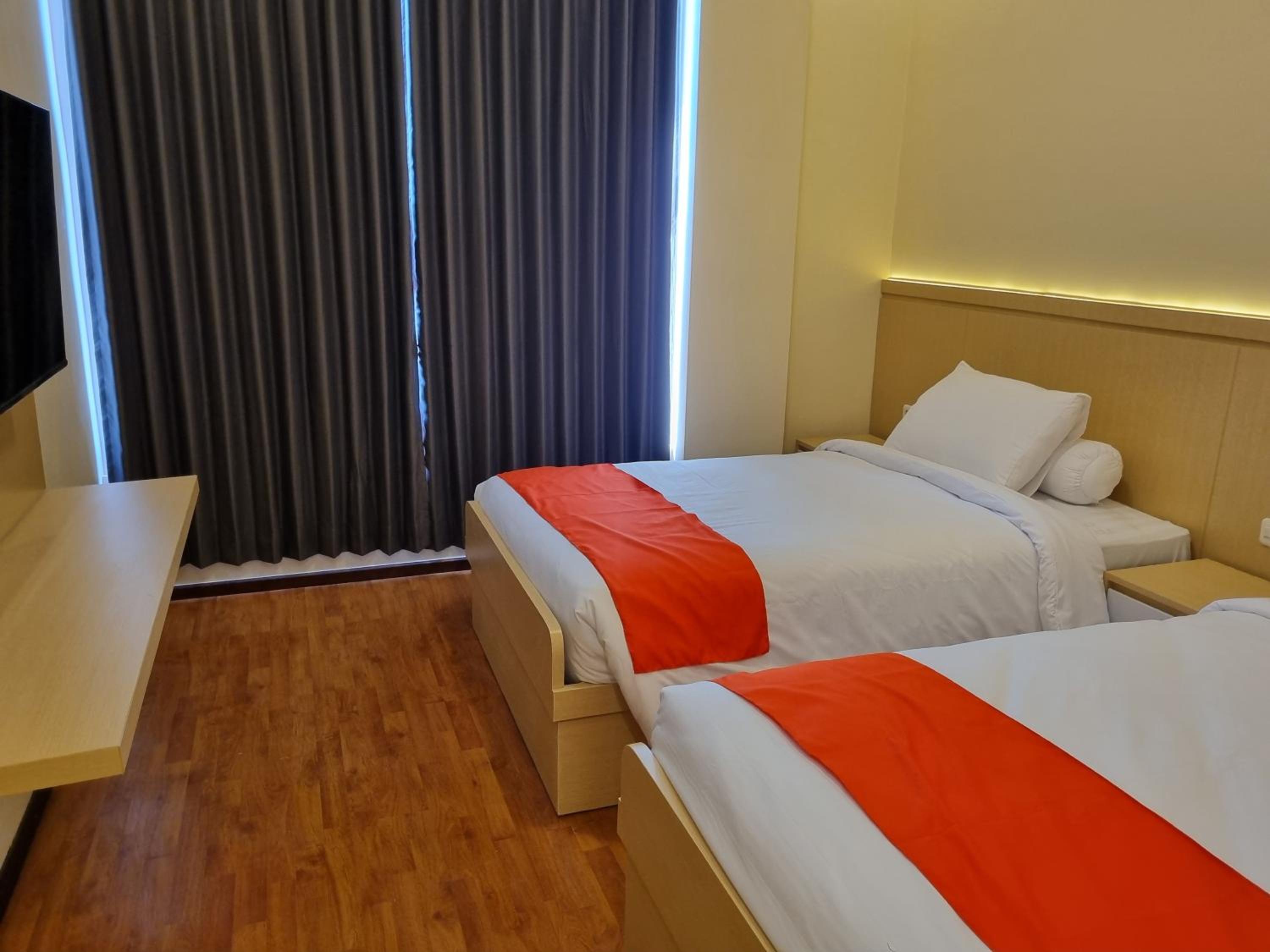 Standard Twin Room - Photo 8