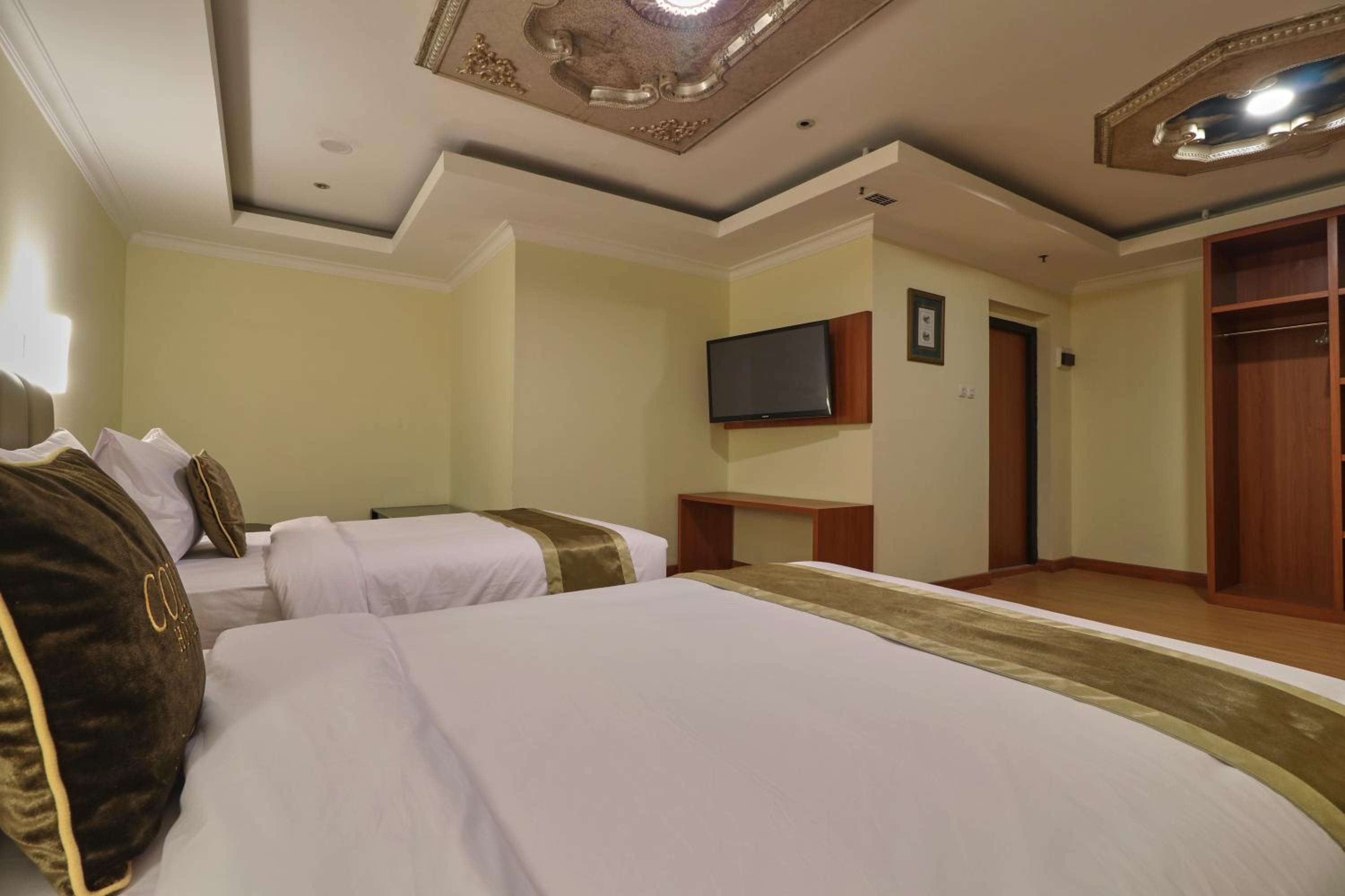 Large Double Room - Photo 8