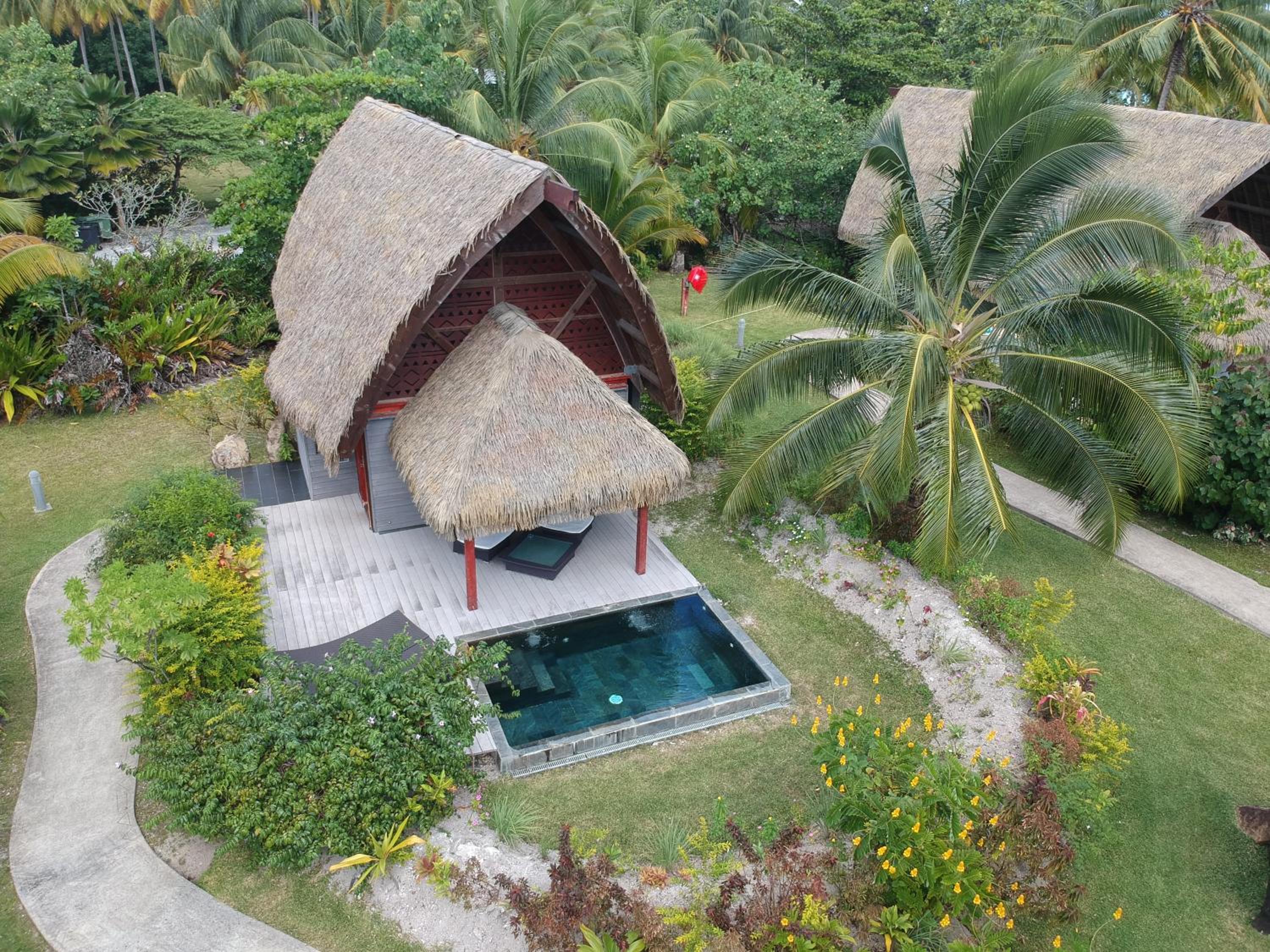 Deluxe Bungalow with Garden View