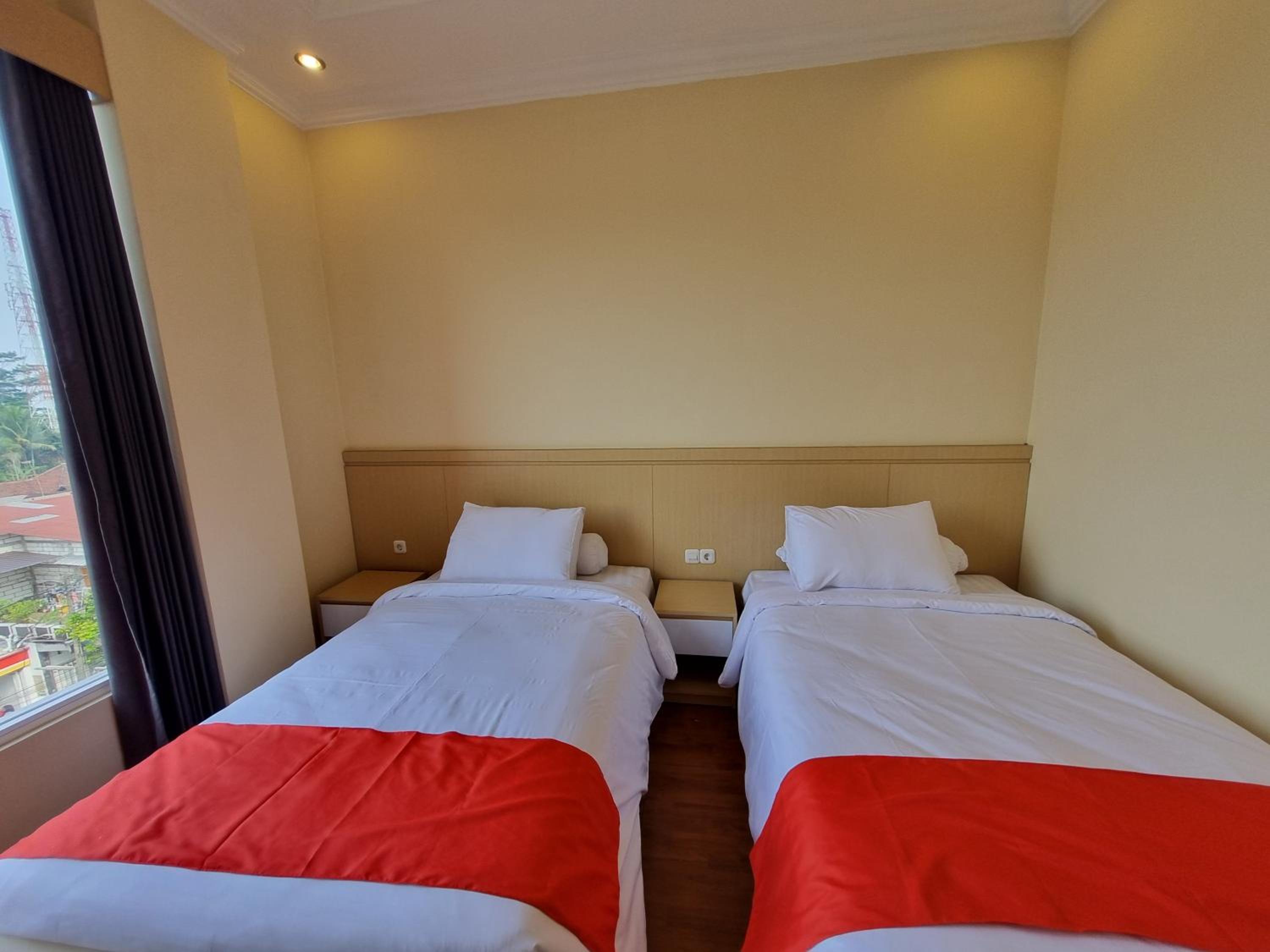 Standard Twin Room - Photo 5