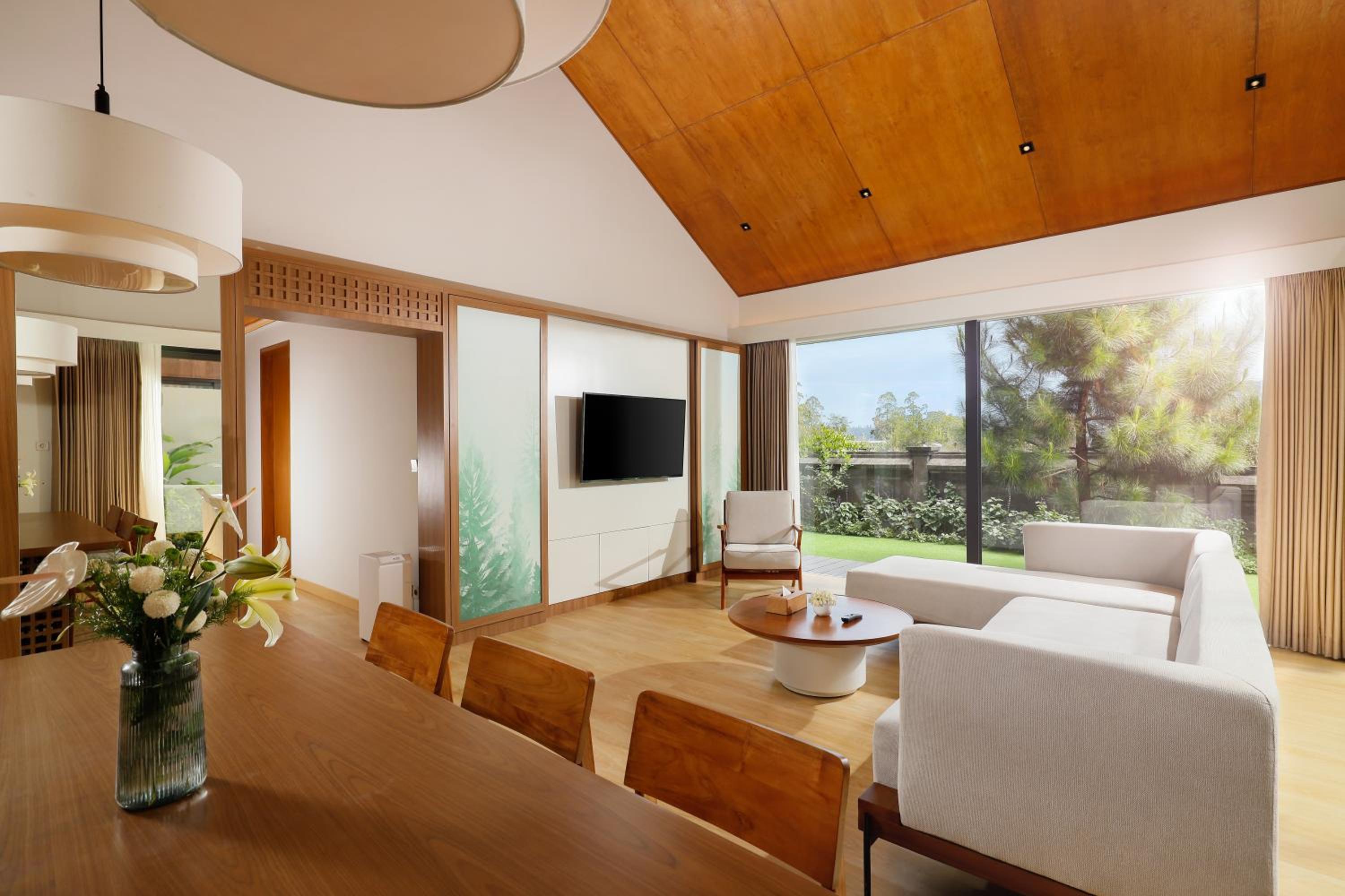 Two-Bedroom Villa photo 2