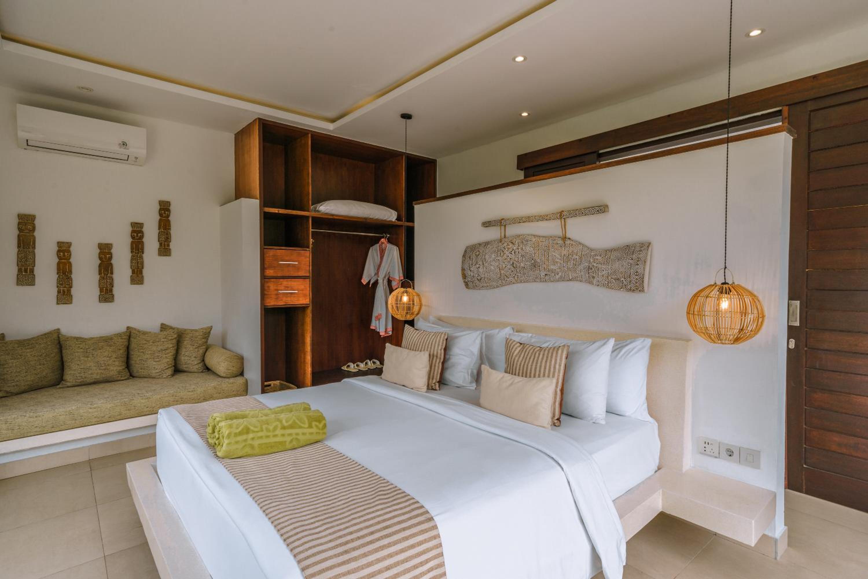 Two-Bedroom Luxury Pool Villa Jungle View - Photo 13