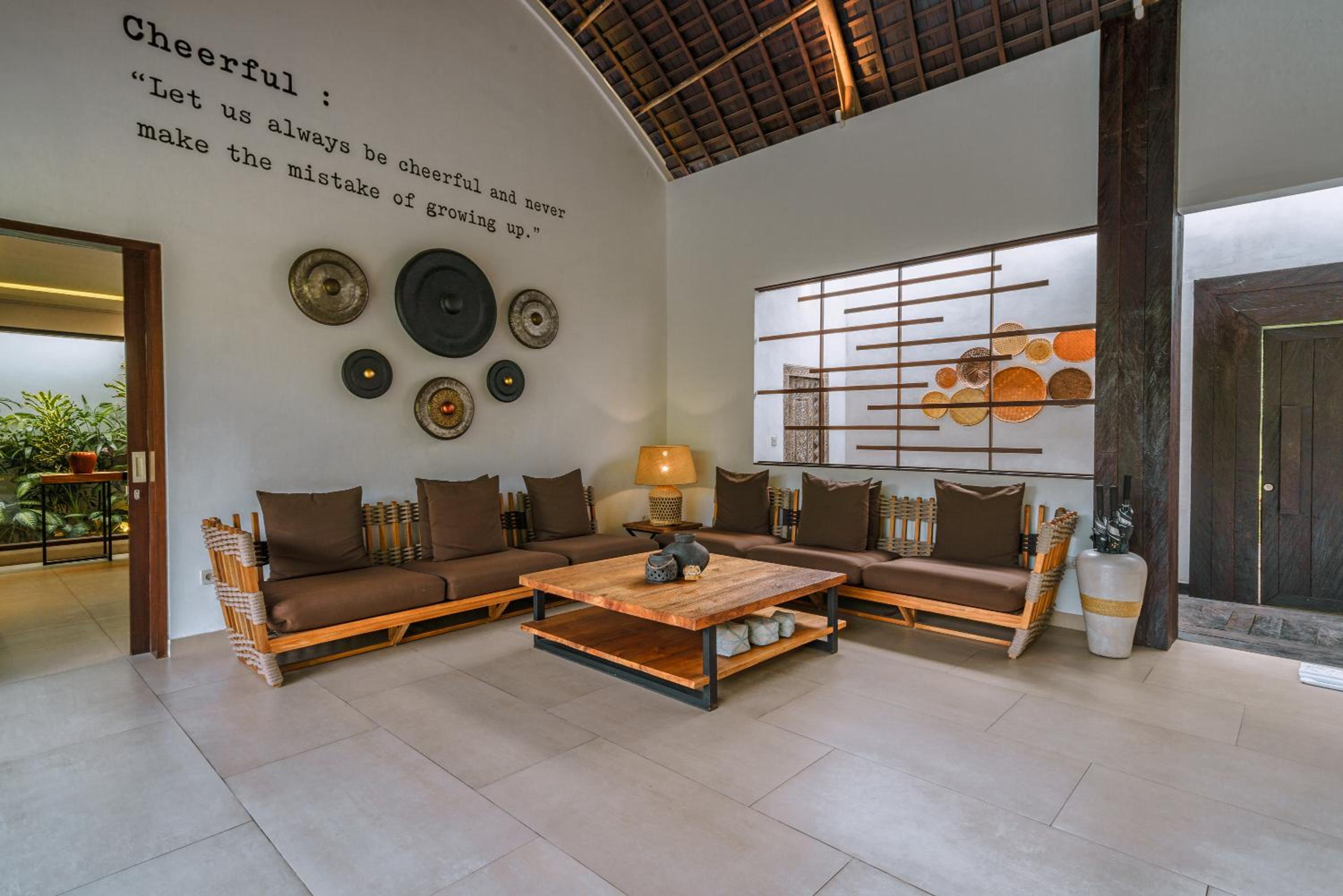 Three-Bedroom Luxury Pool Villa Garden View - Photo 1