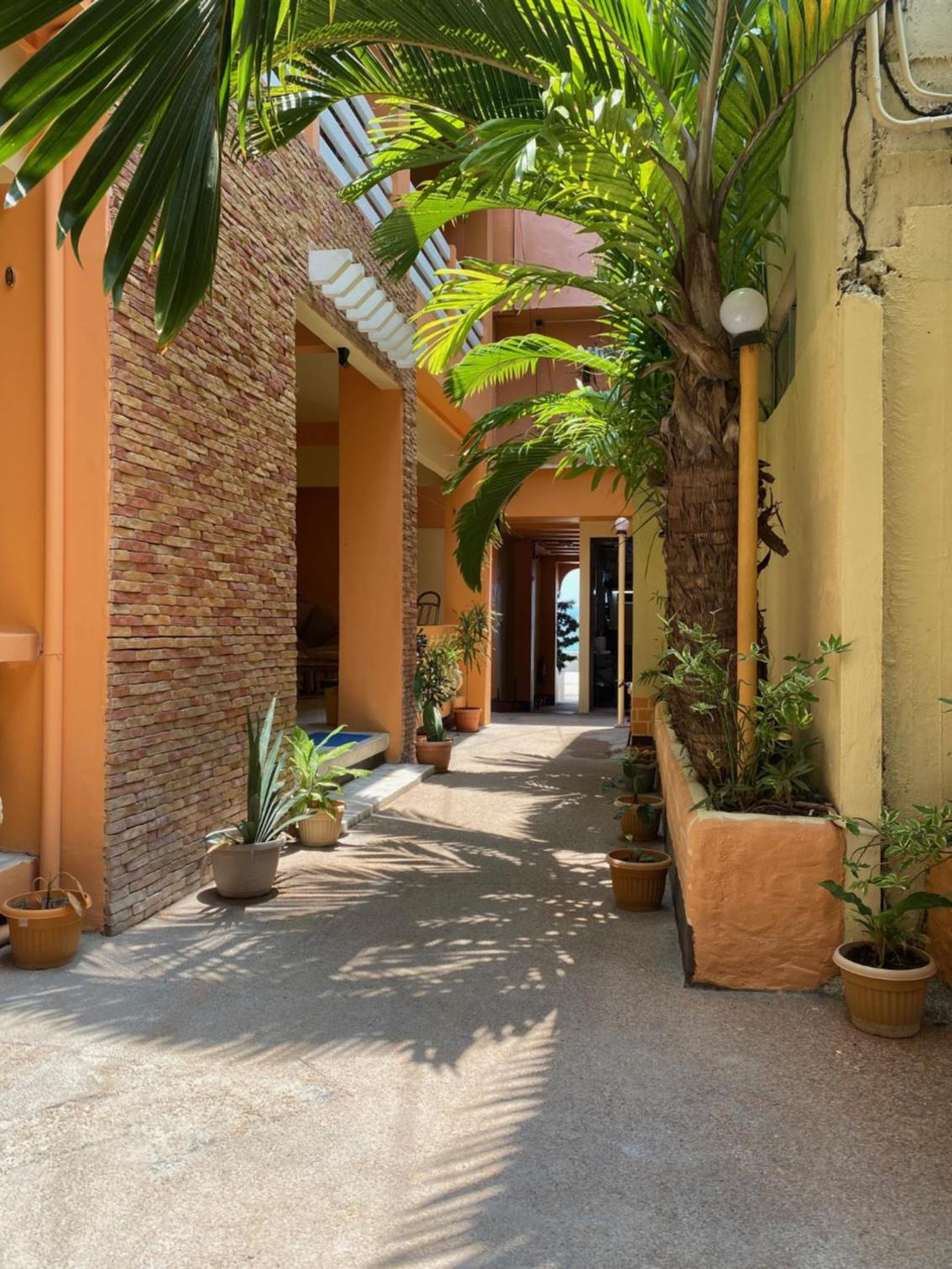 Deluxe Double Room with Balcony - Photo 6