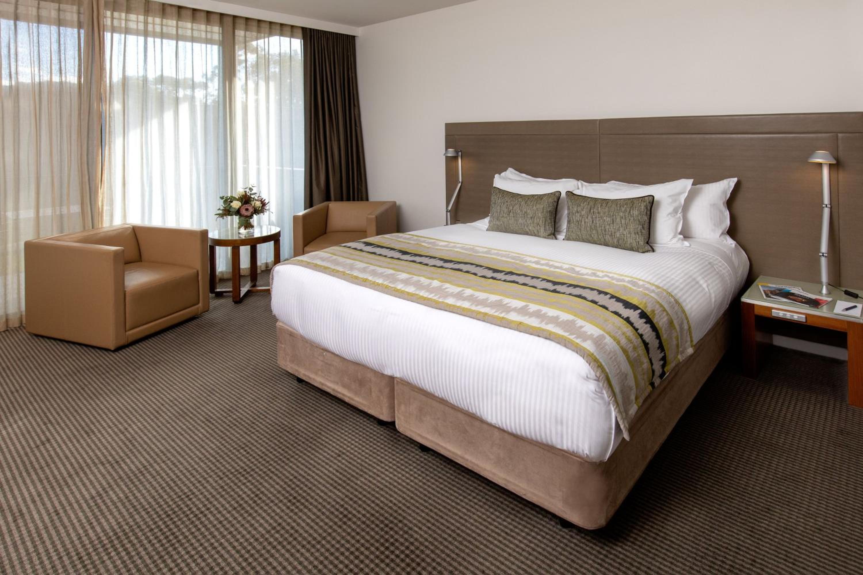 Lawn View Room - Photo 1
