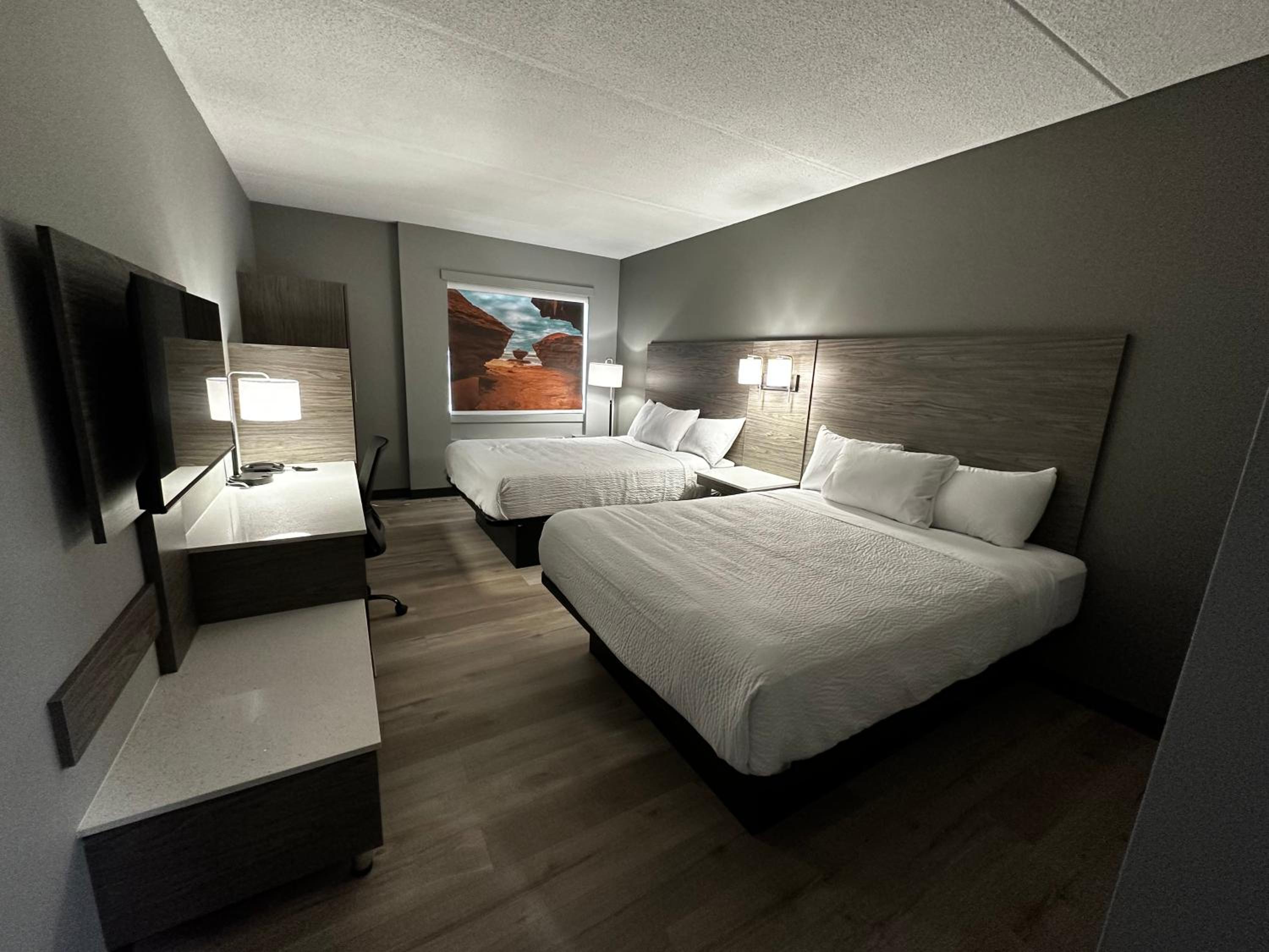 Deluxe Queen Room with Two Queen Beds - Non-Smoking - Photo 1