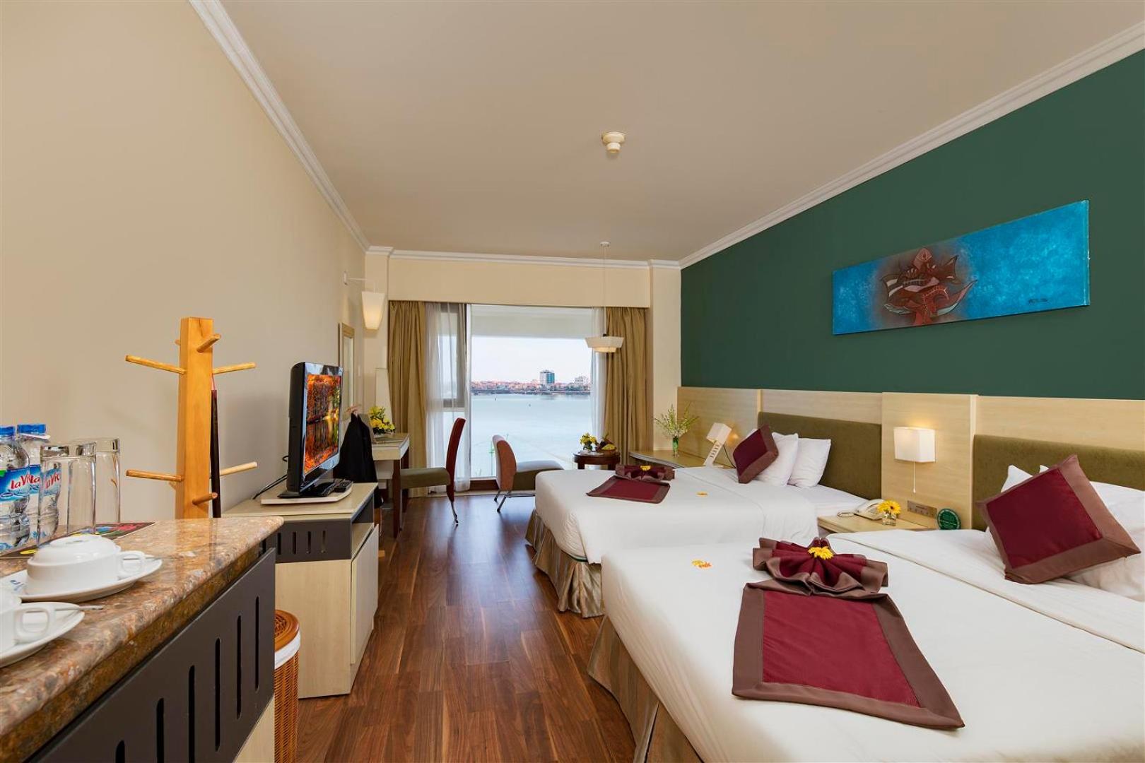 Deluxe Twin Room with River View - Photo 1