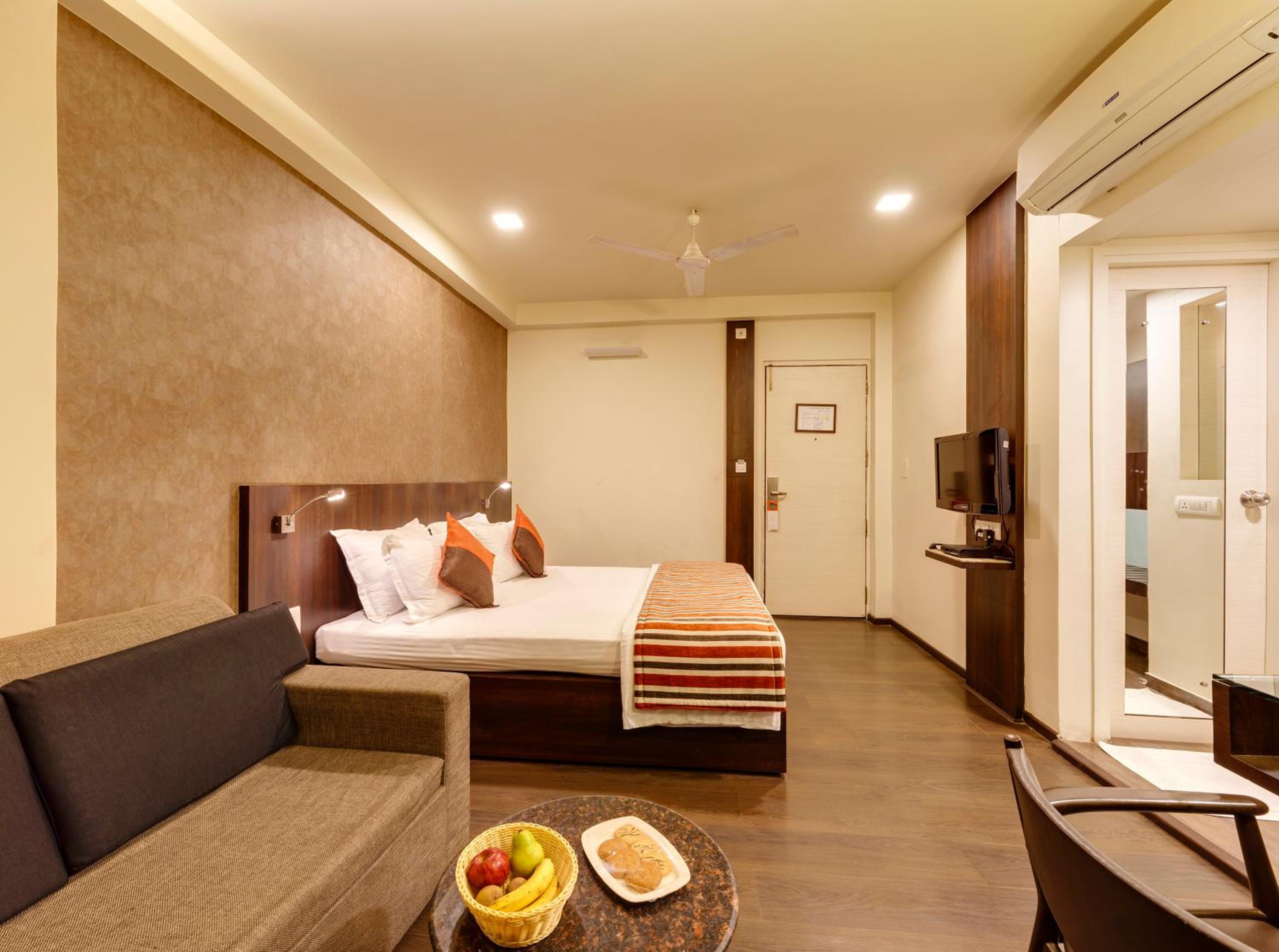 Deluxe Queen Room photo 2