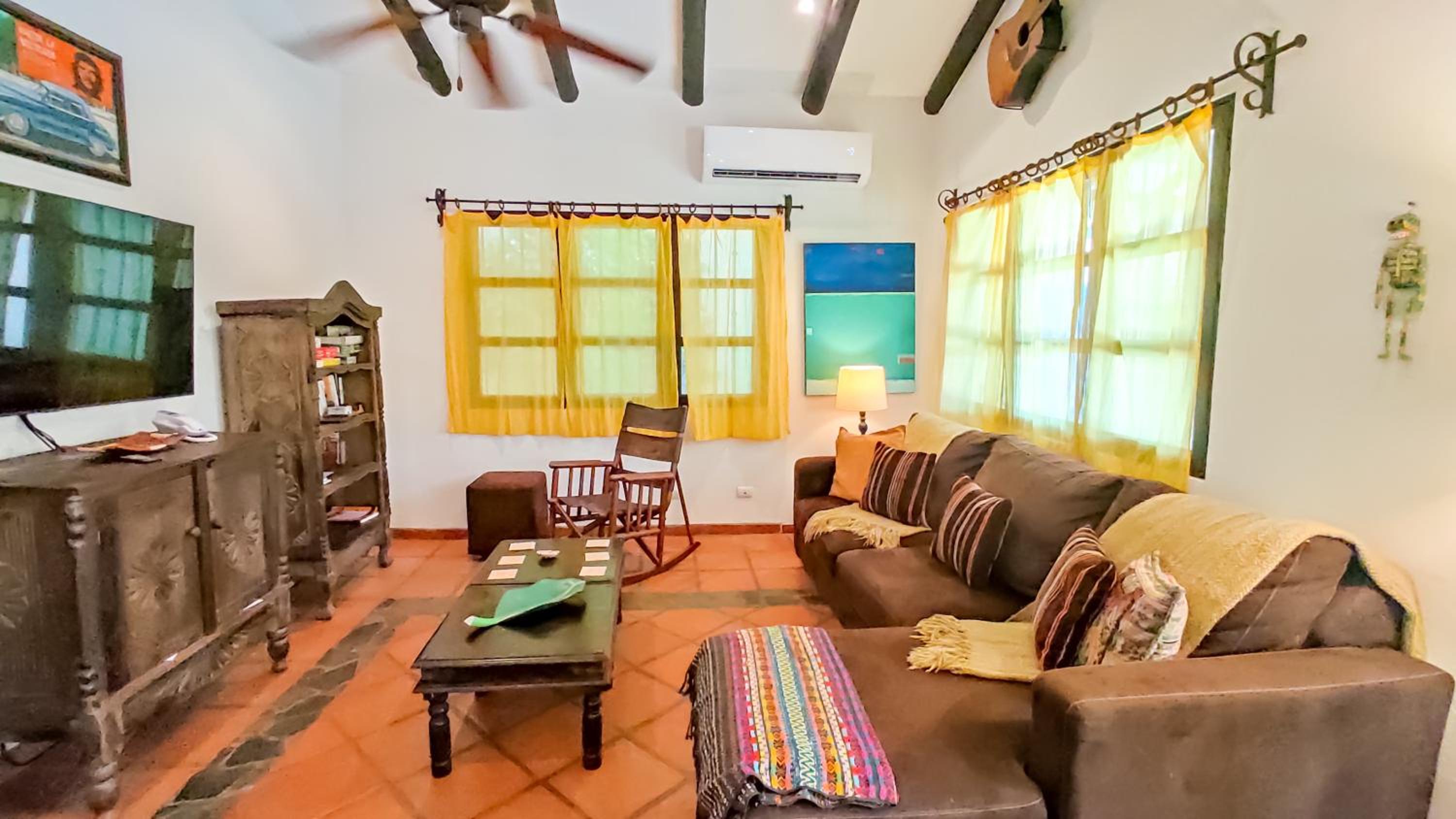 Villa photo 1