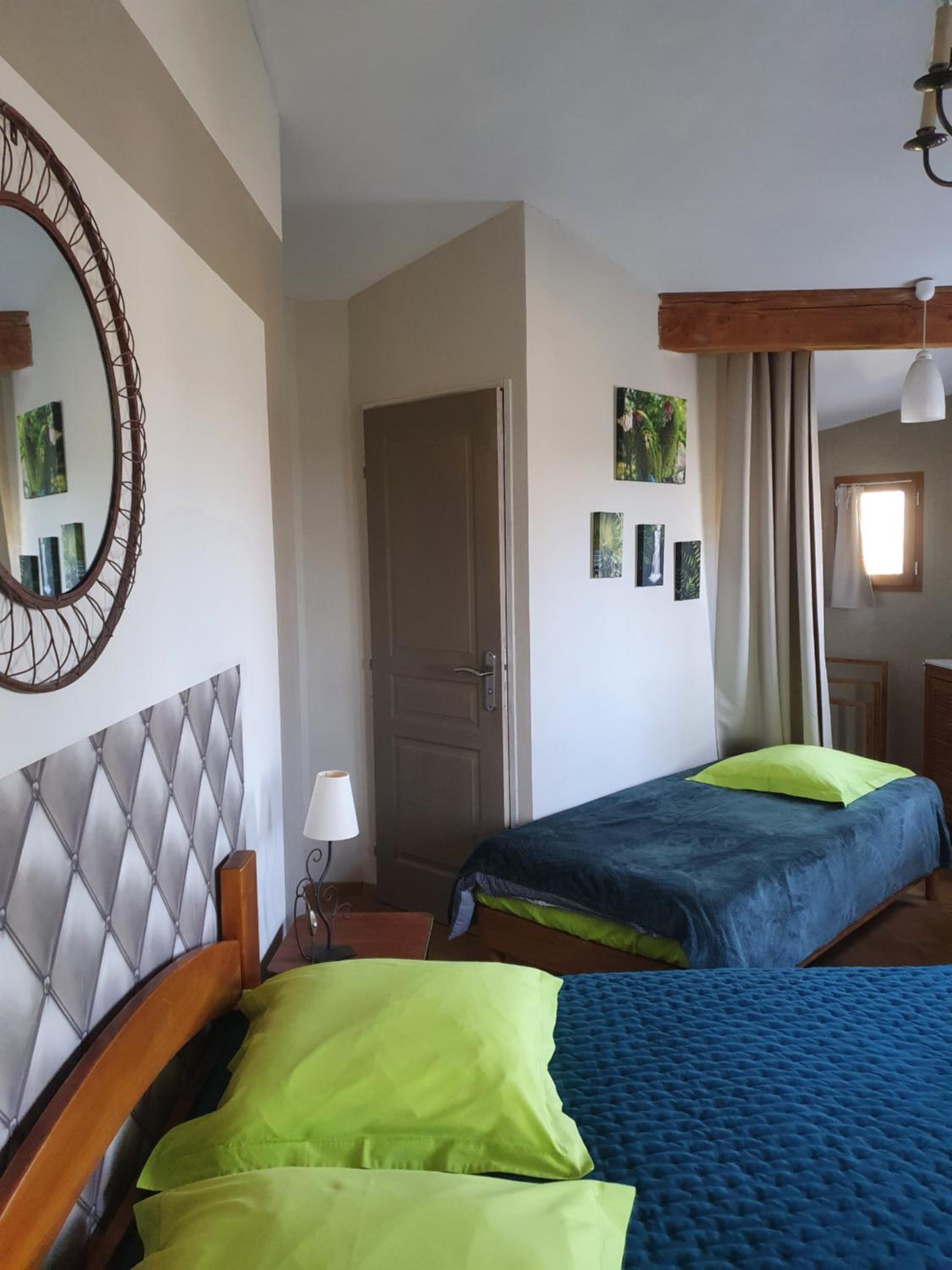Large Double Room photo 2