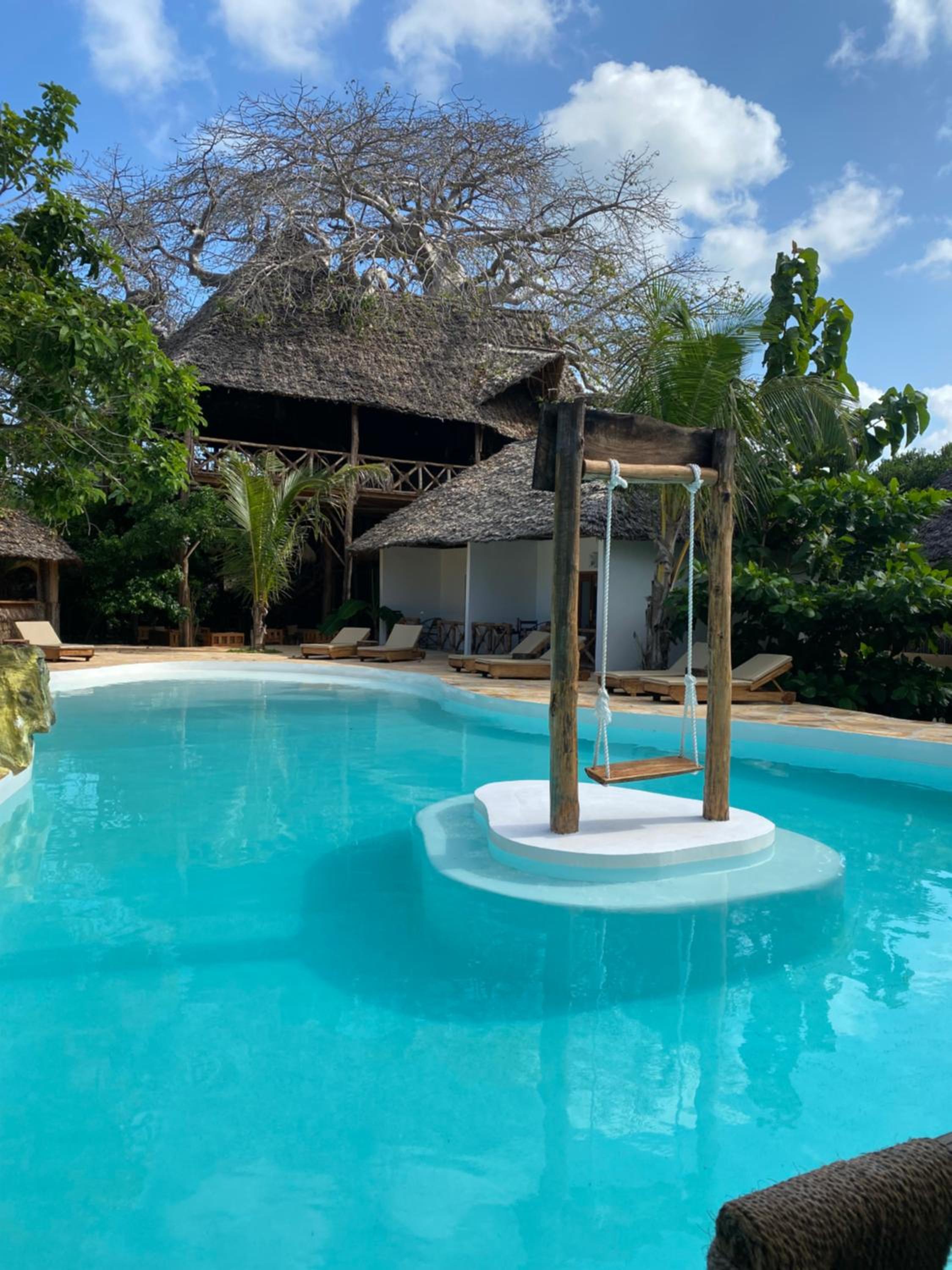 Double Room With Pool View photo 2