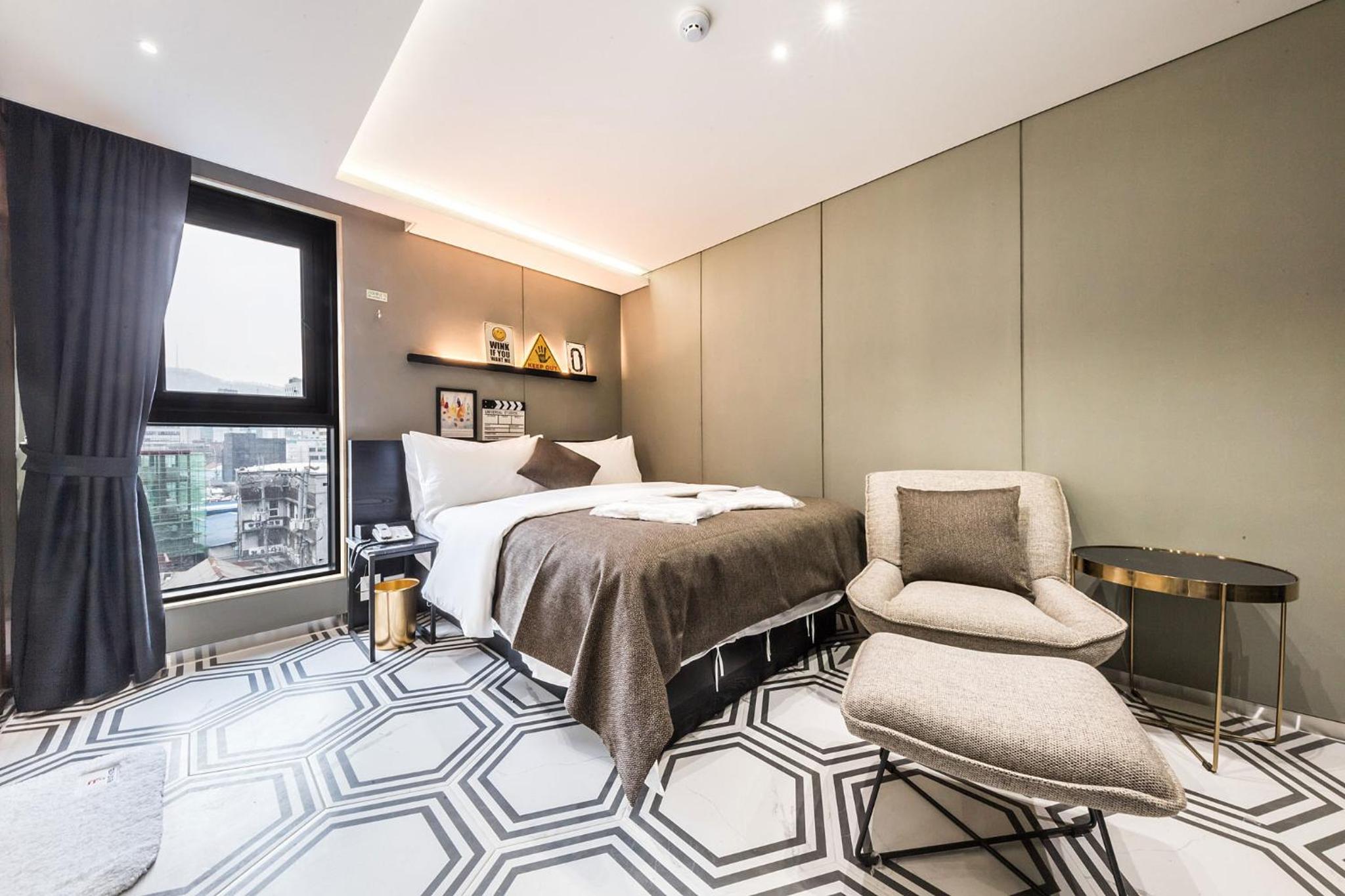Double Room - Photo 16