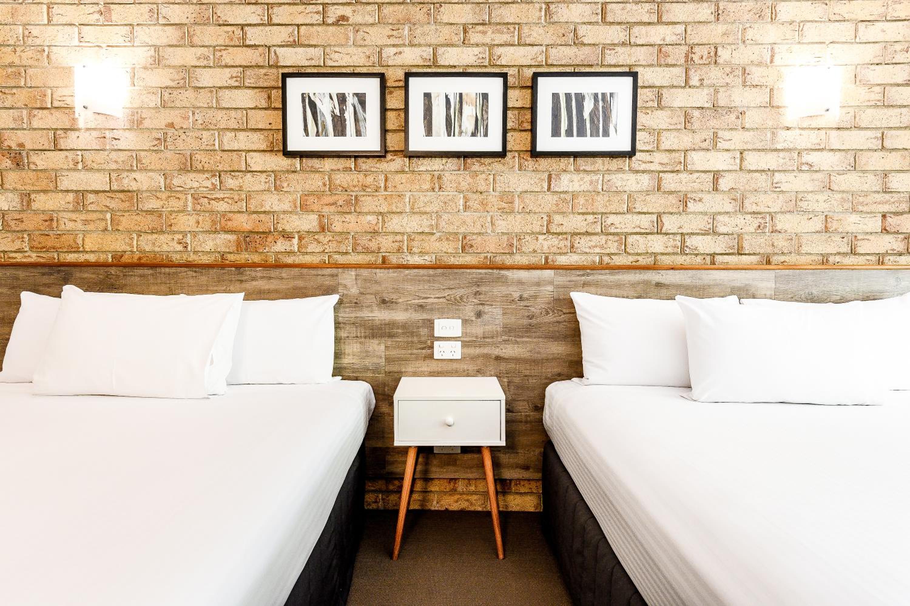 Twin Room - Photo 1