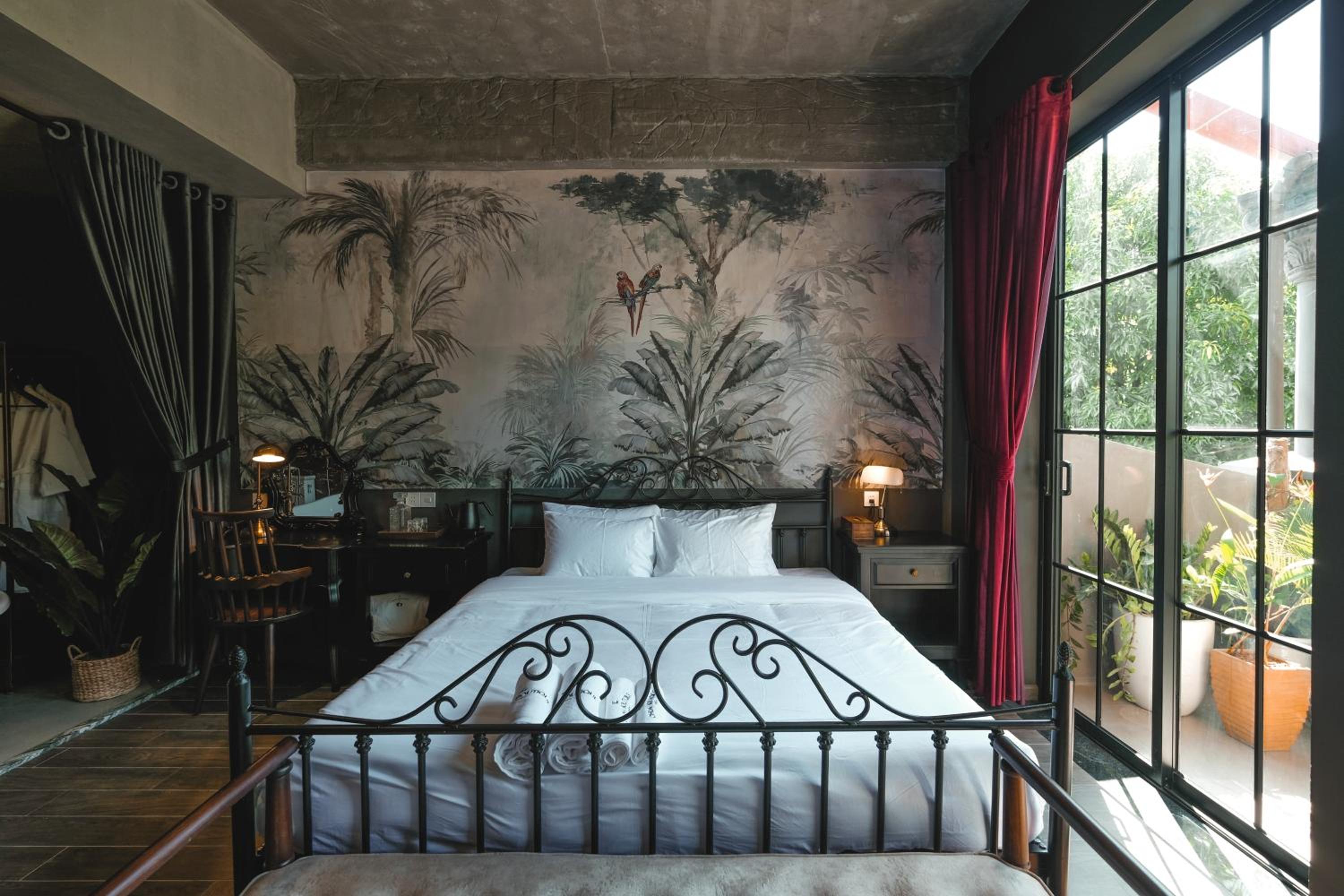 Deluxe Double Room with Bath photo 3