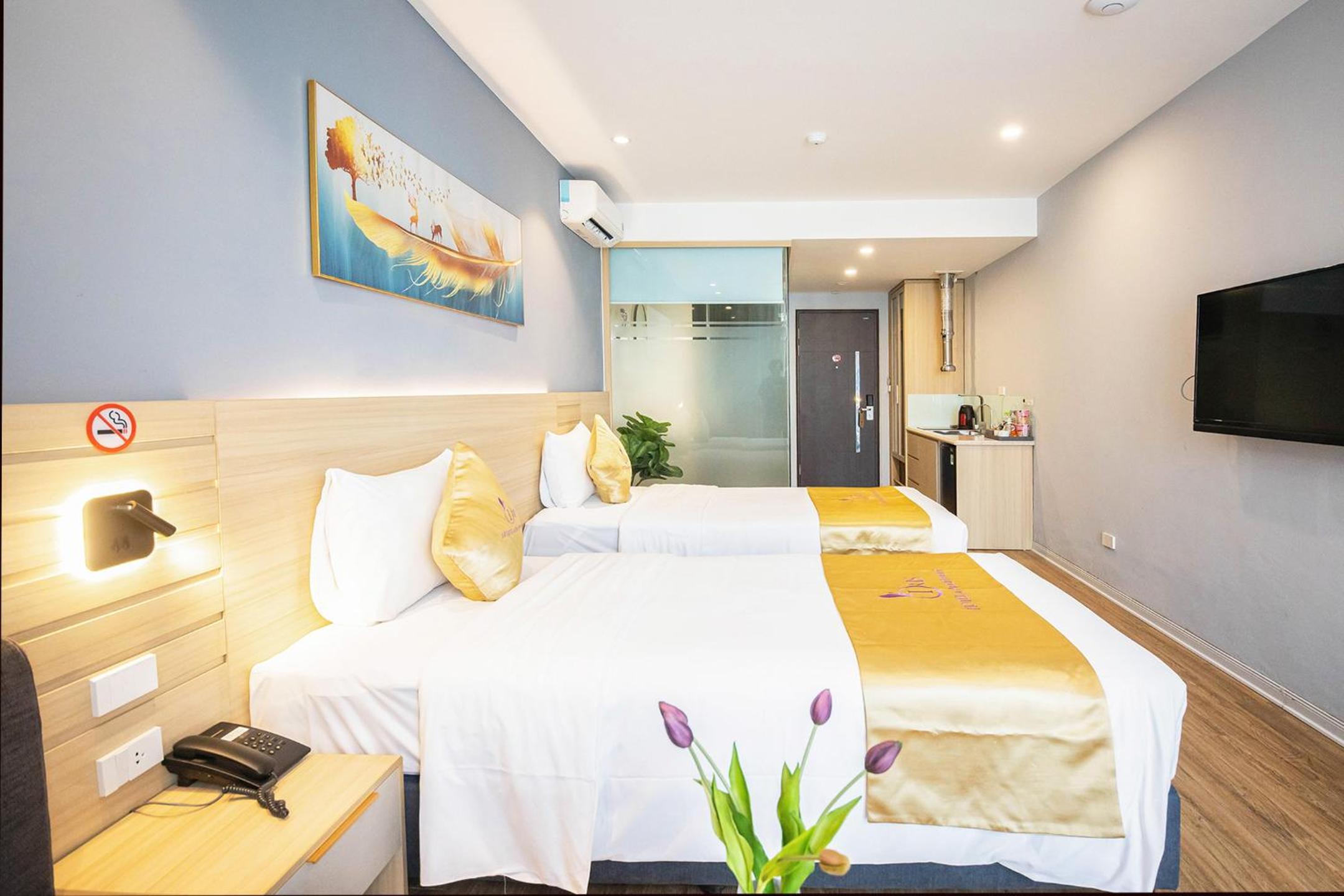 Double Room with Lake View - Photo 2