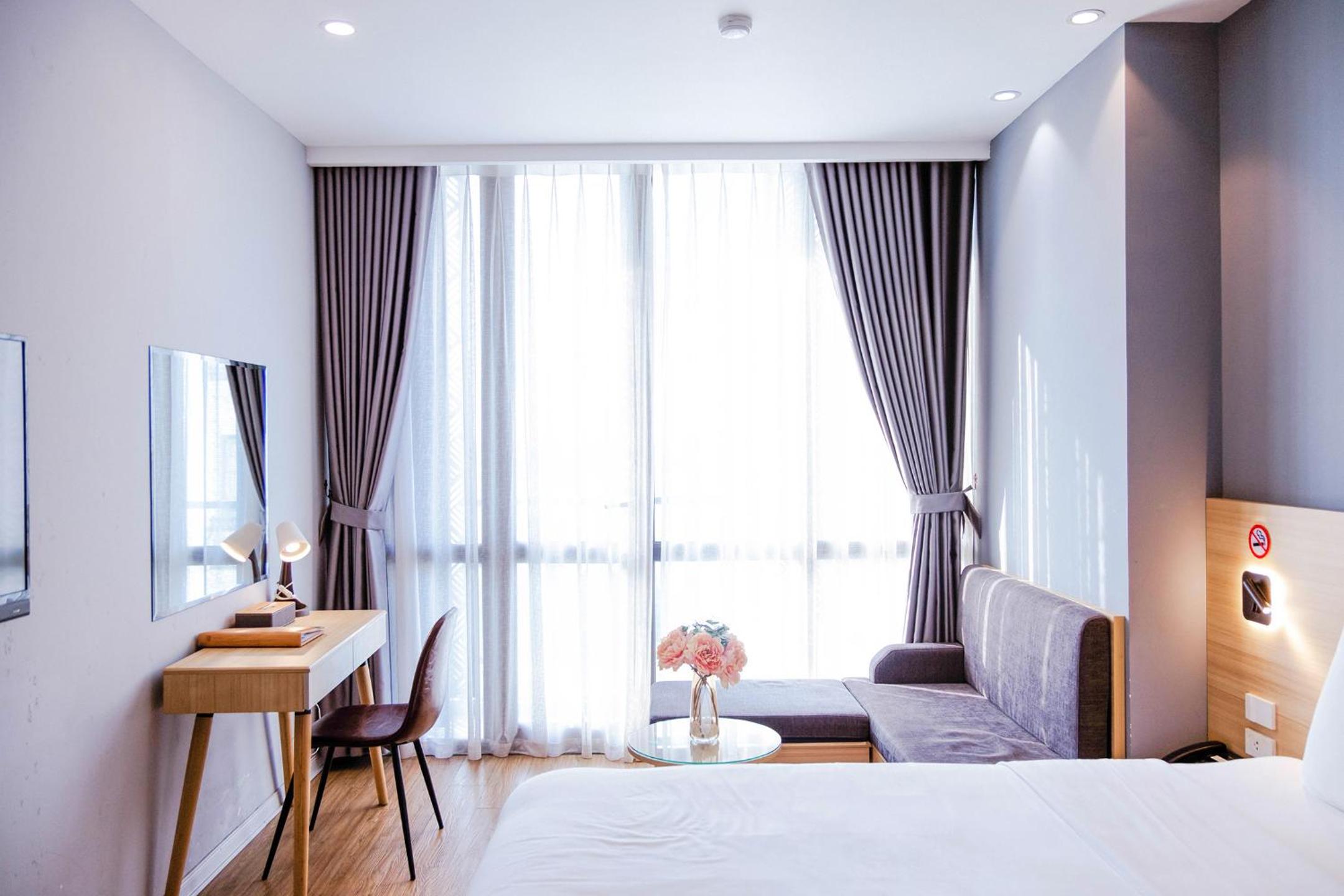 Double Room with Lake View - Photo 6