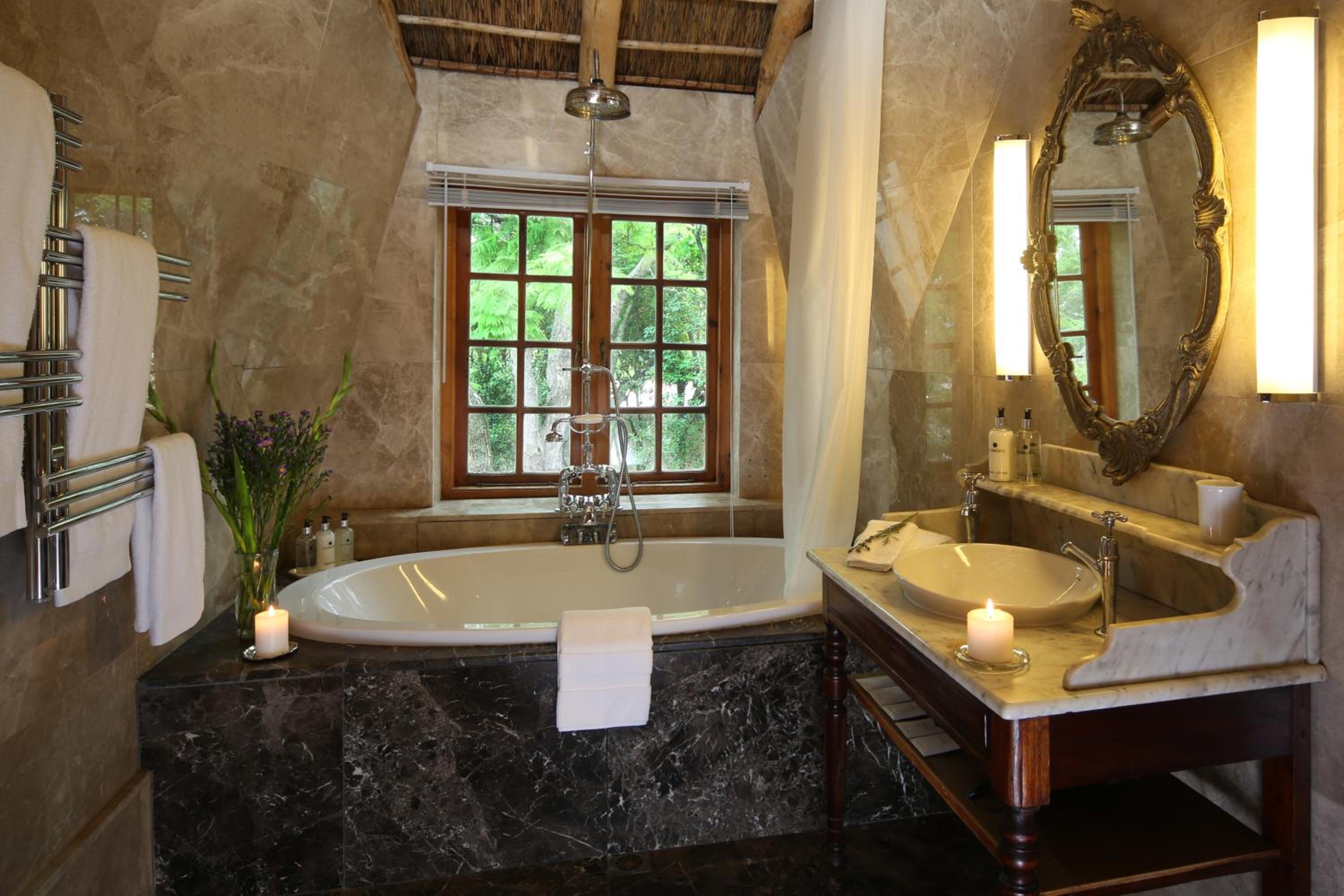 Queen Suite photo 2