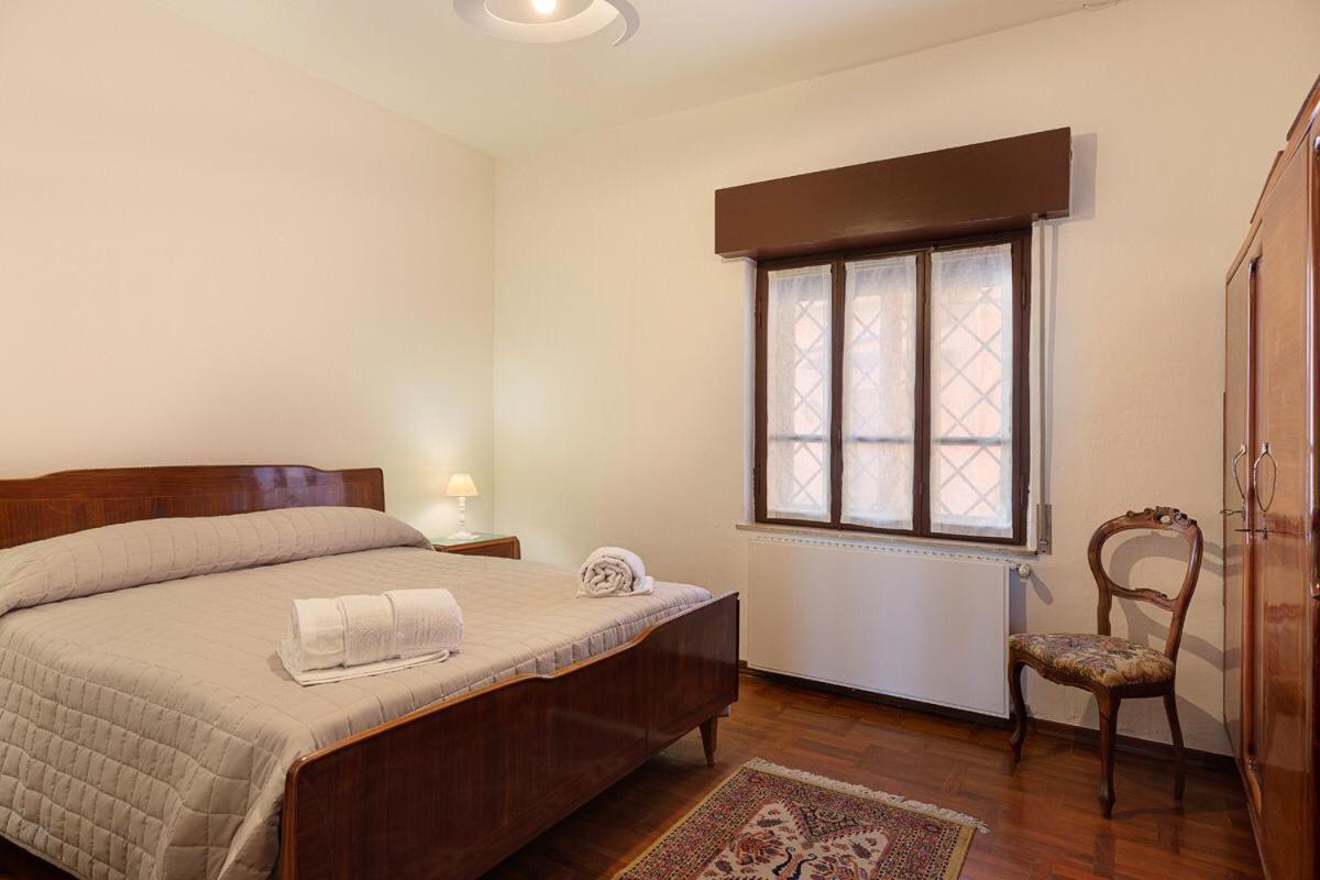 Standard Double Room with Shared Bathroom photo 2