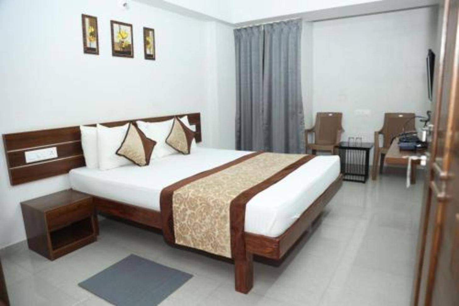 Standard Double Room With Fan photo 1