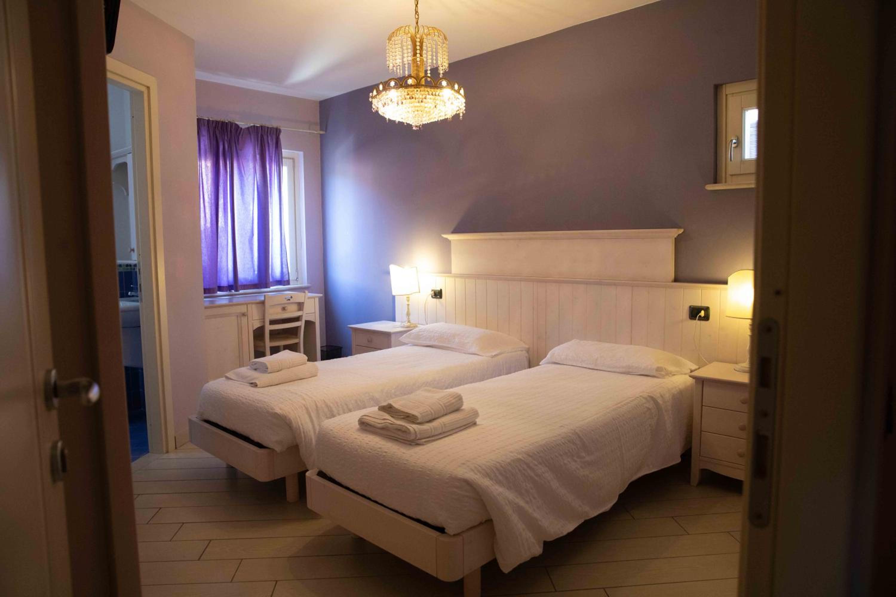 Deluxe Double or Twin Room photo 1