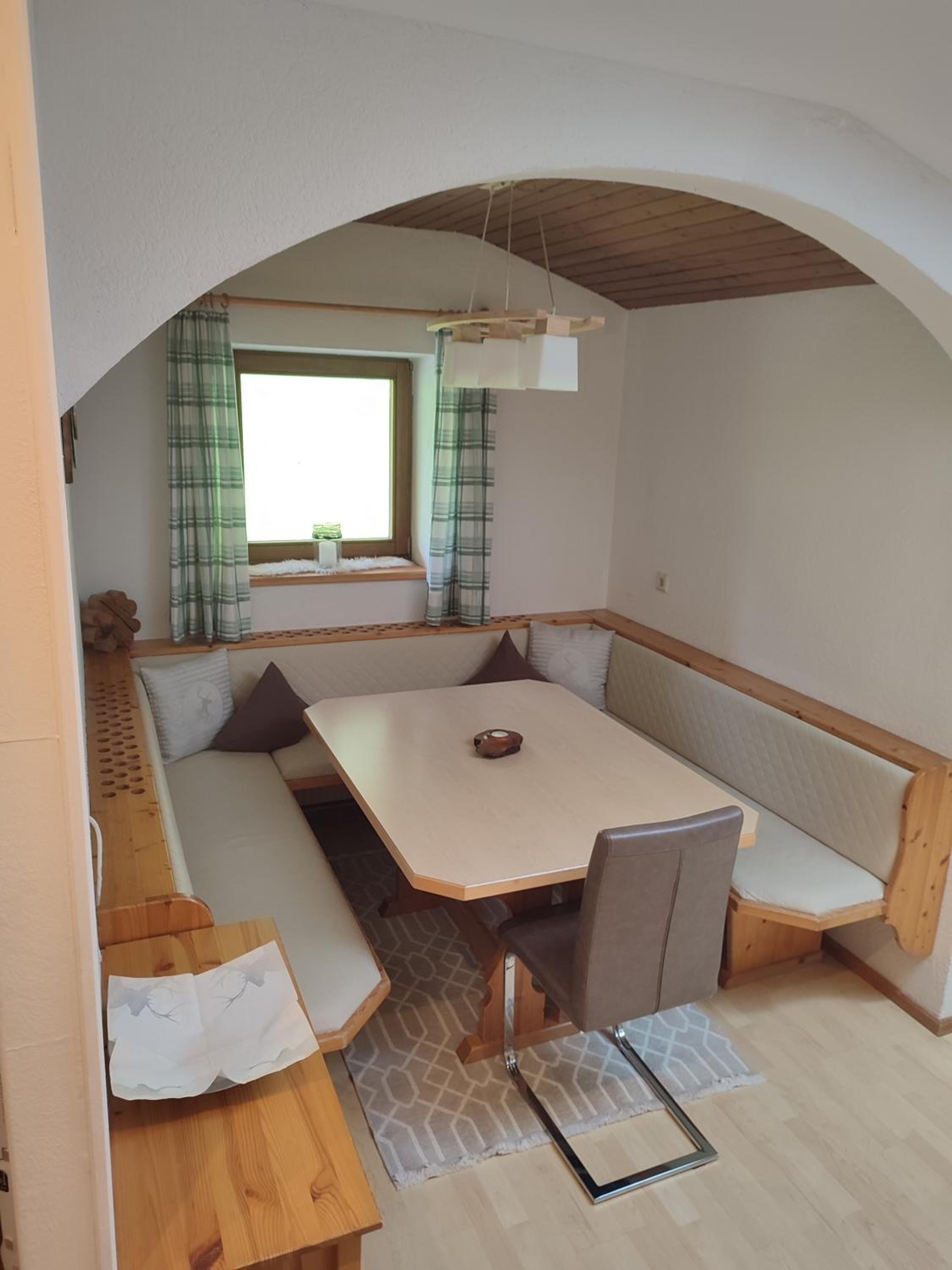 Three-Bedroom Apartment with Balcony photo 2