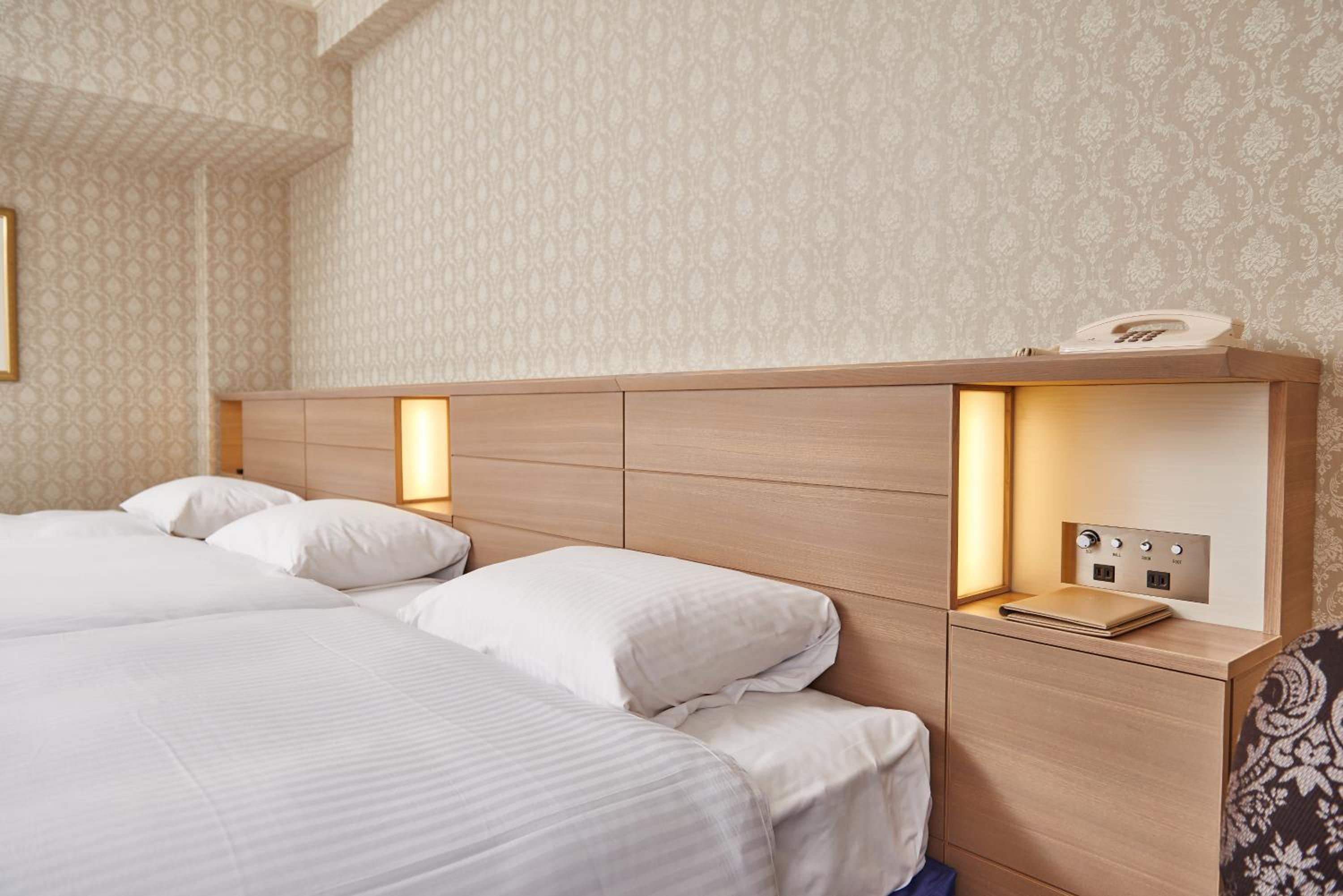 Superior Room - Non-Smoking - Photo 8