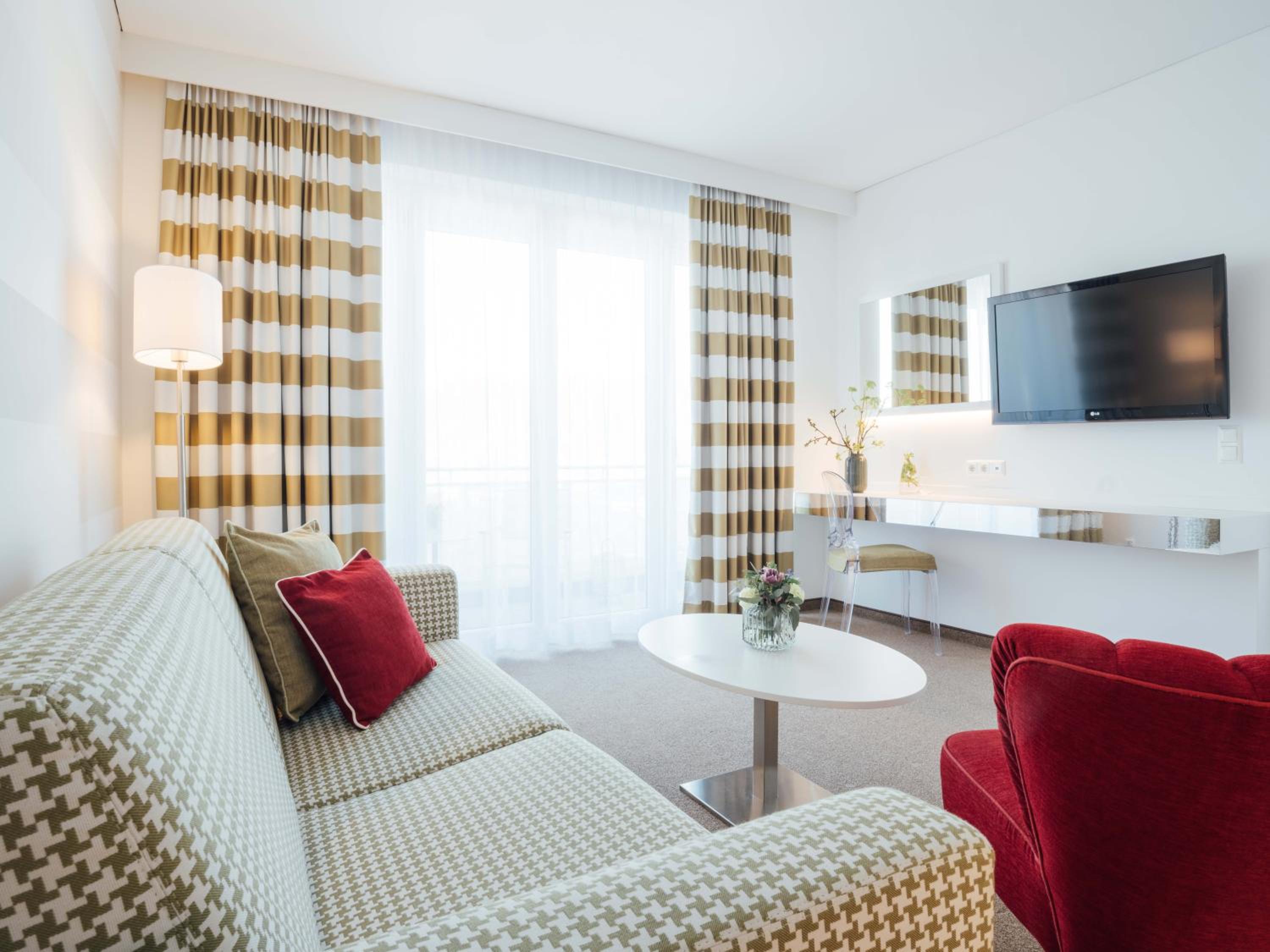 Suite - Photo 2