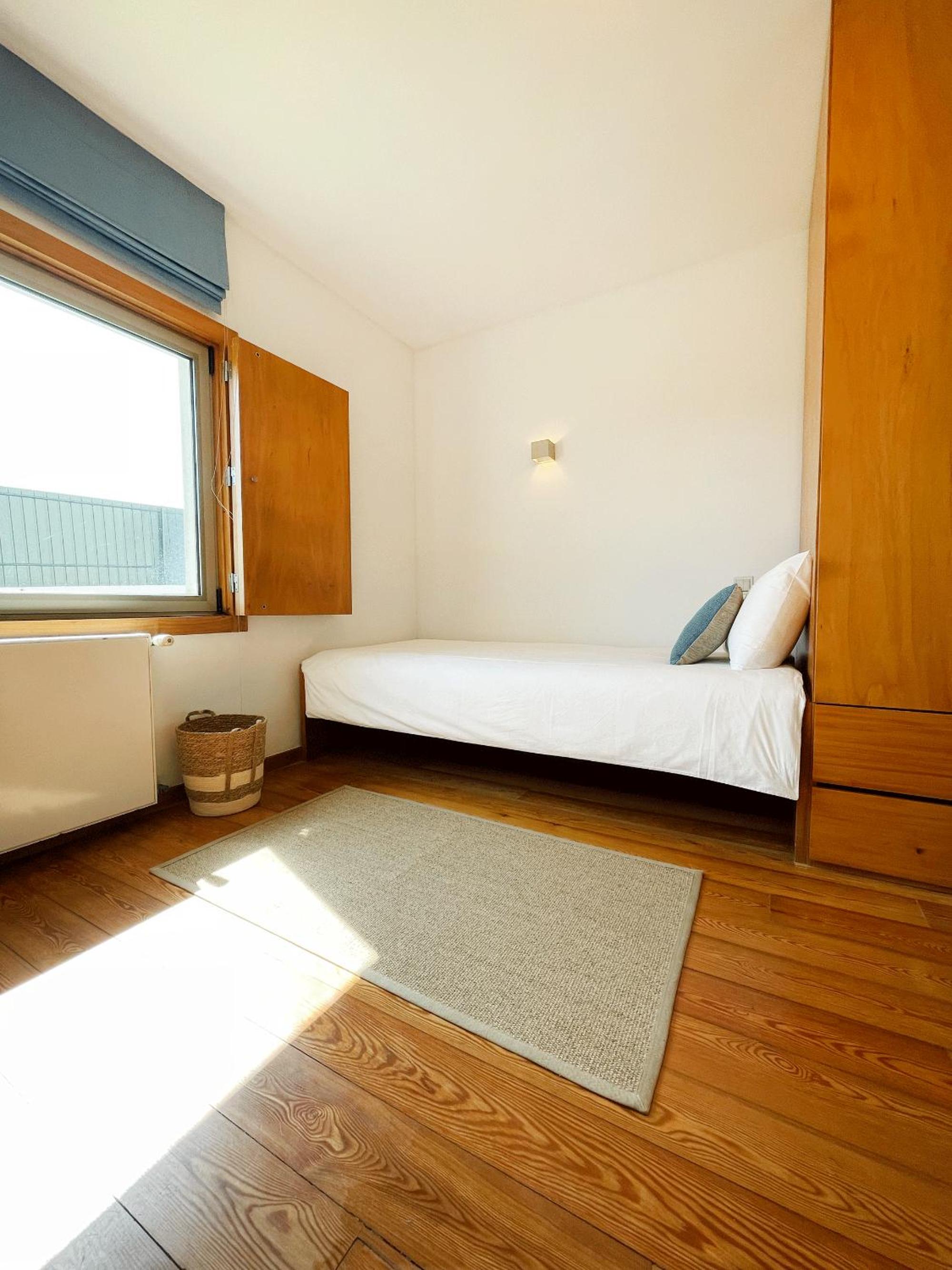 Single Room With Shared Bathroom photo 2