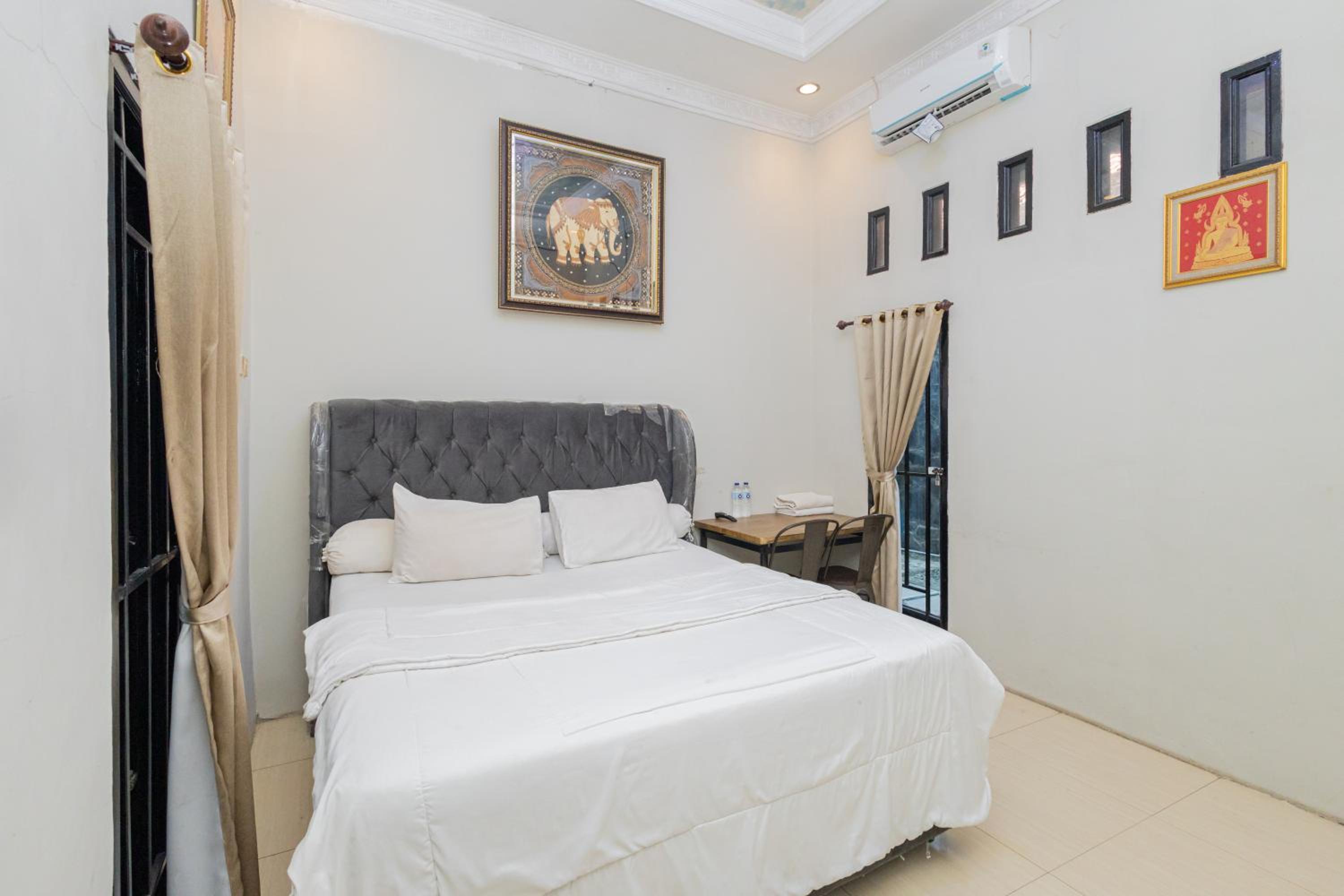 Standard Double Room - Photo 1