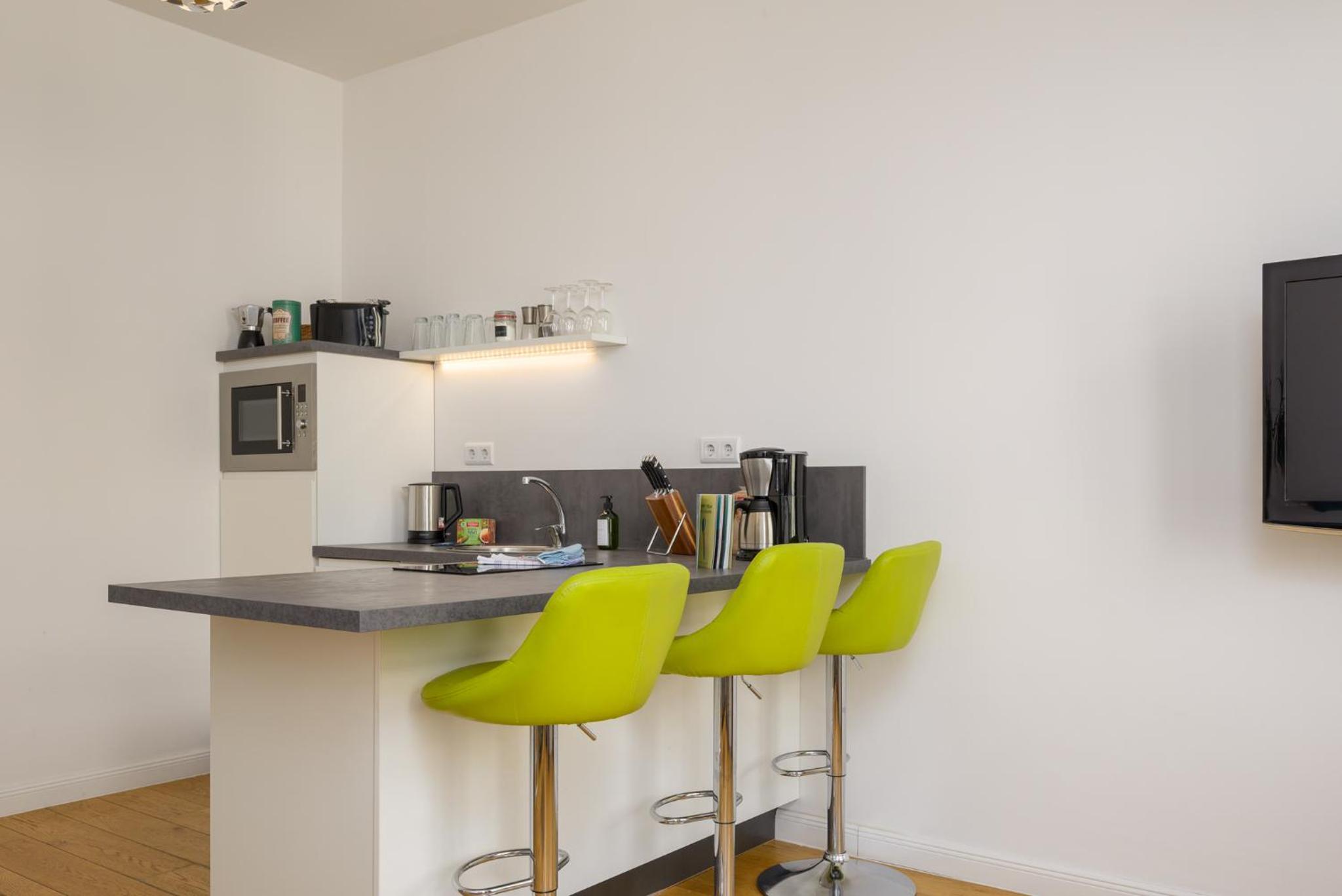 One-Bedroom Apartment photo 2