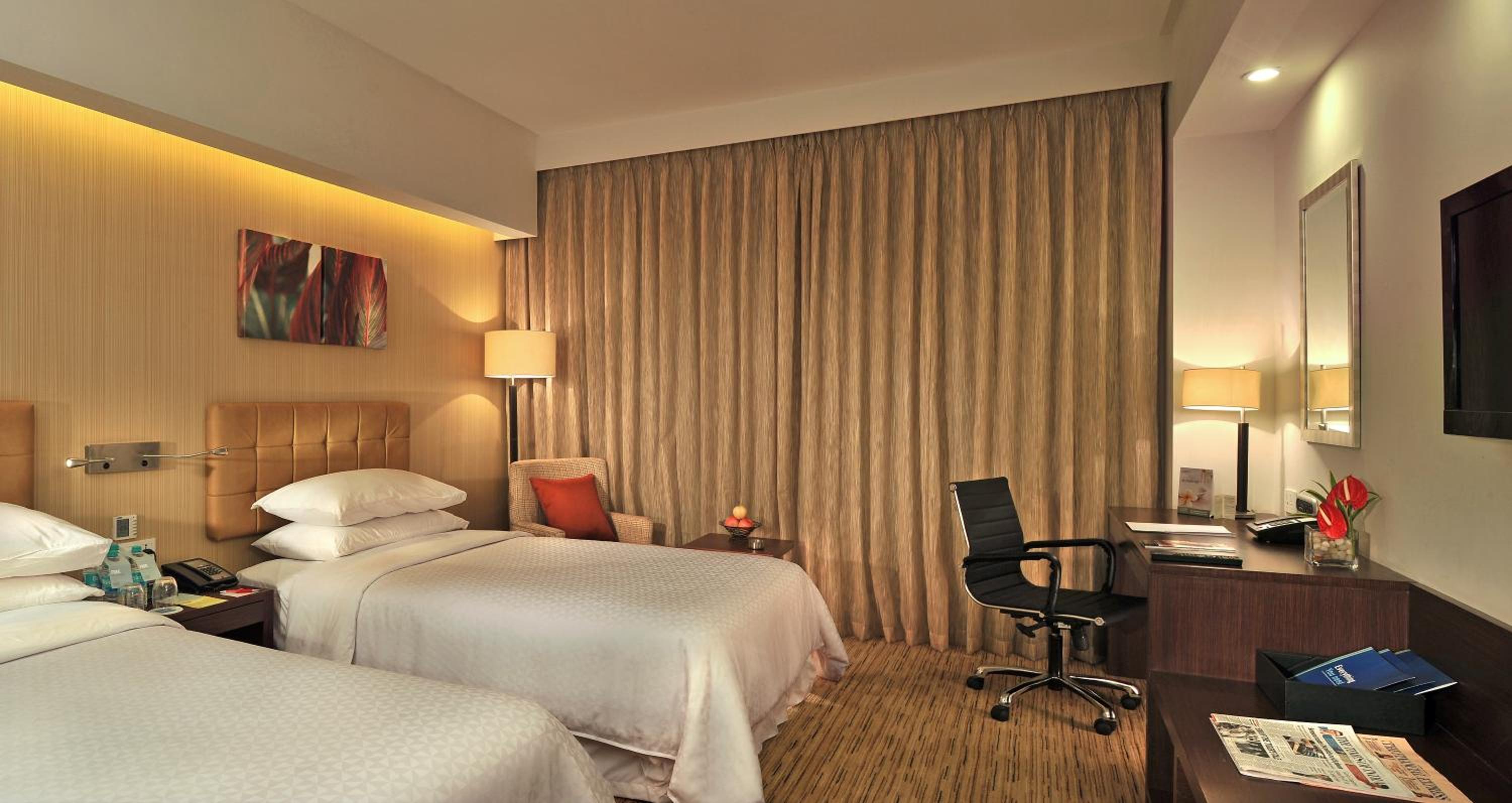 Deluxe Twin Bed with 30% discount on Food & Soft Beverages - Photo 1