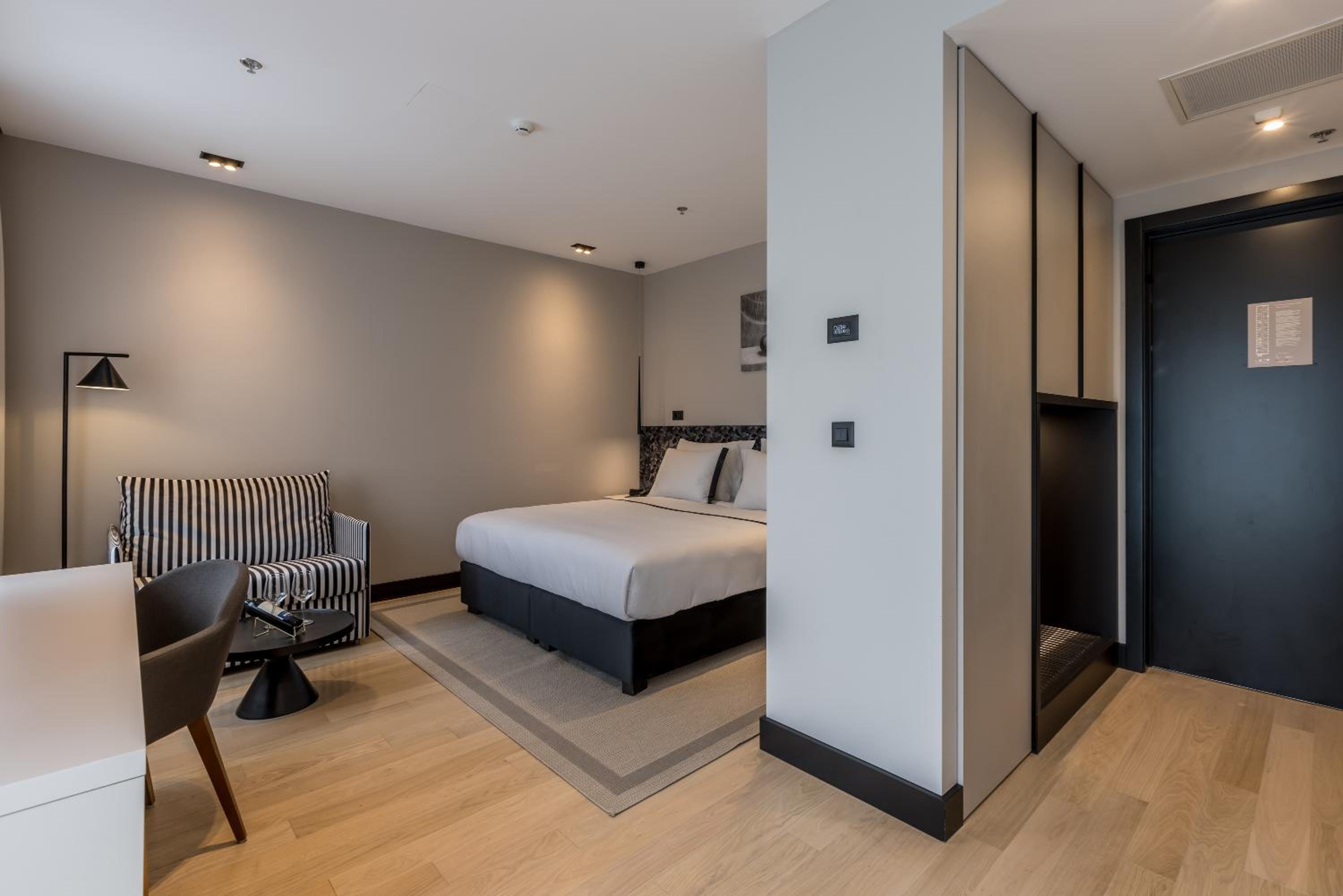 Superior Double Room - Photo 1