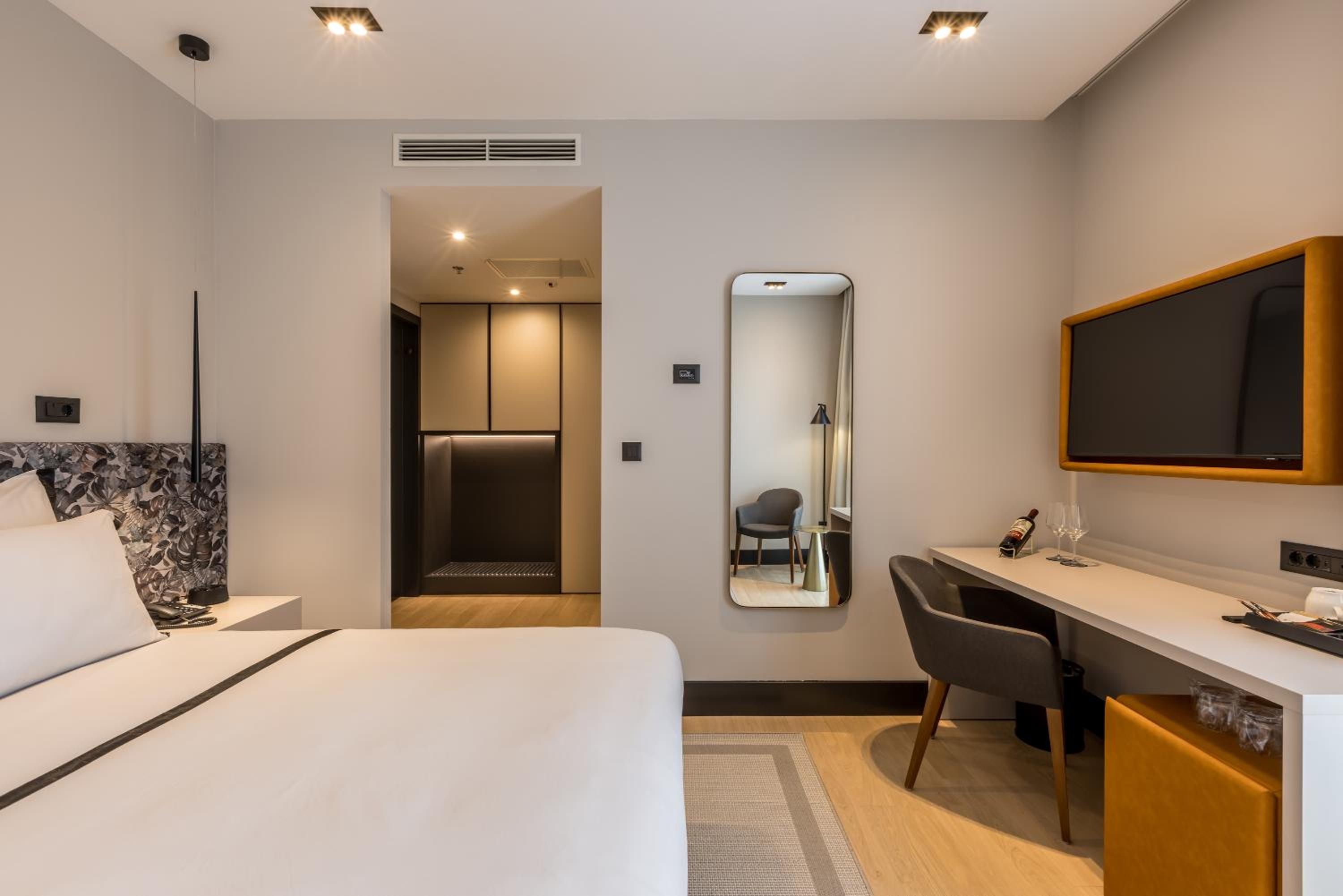 Double Room - Photo 4