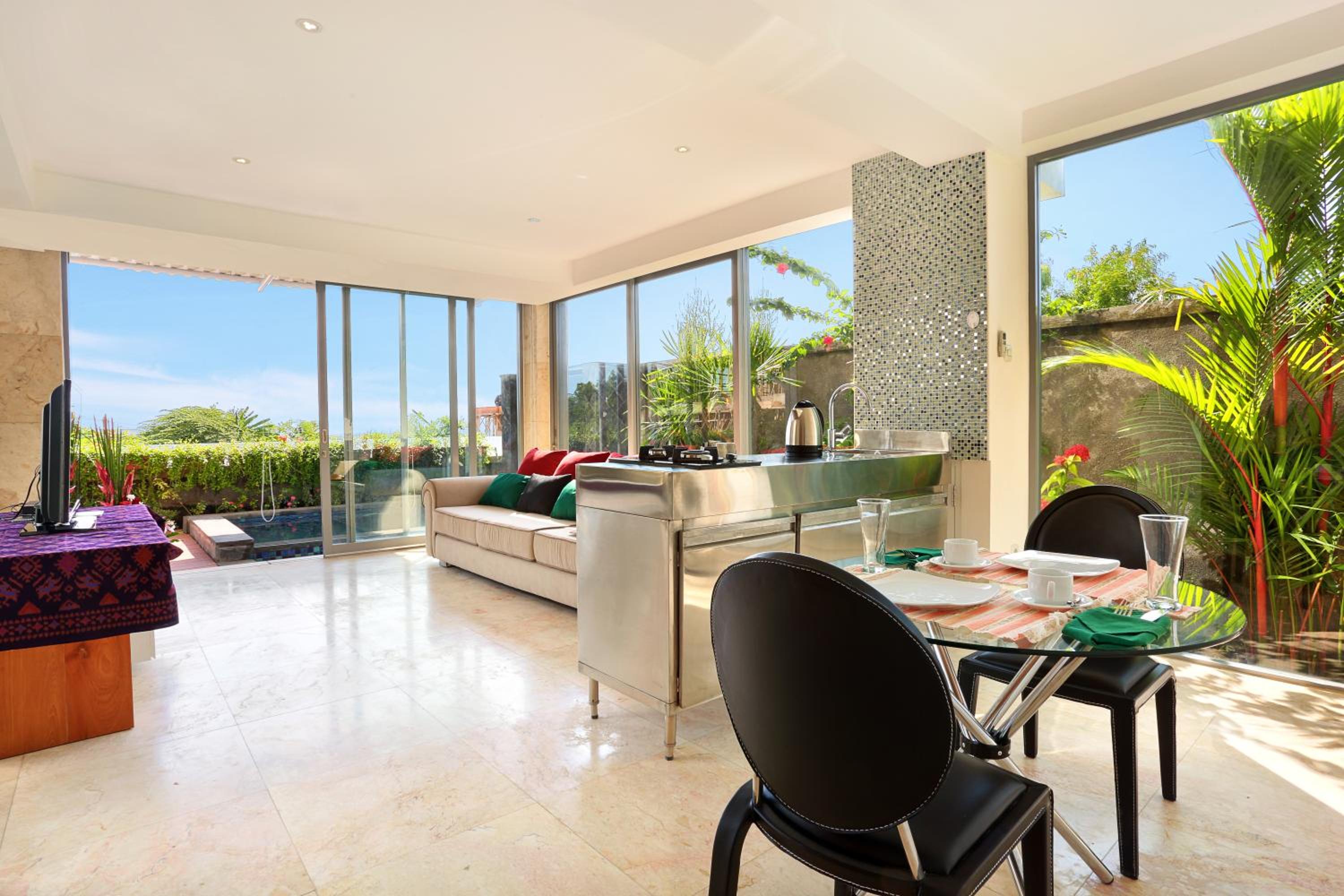 Suite With Private Pool