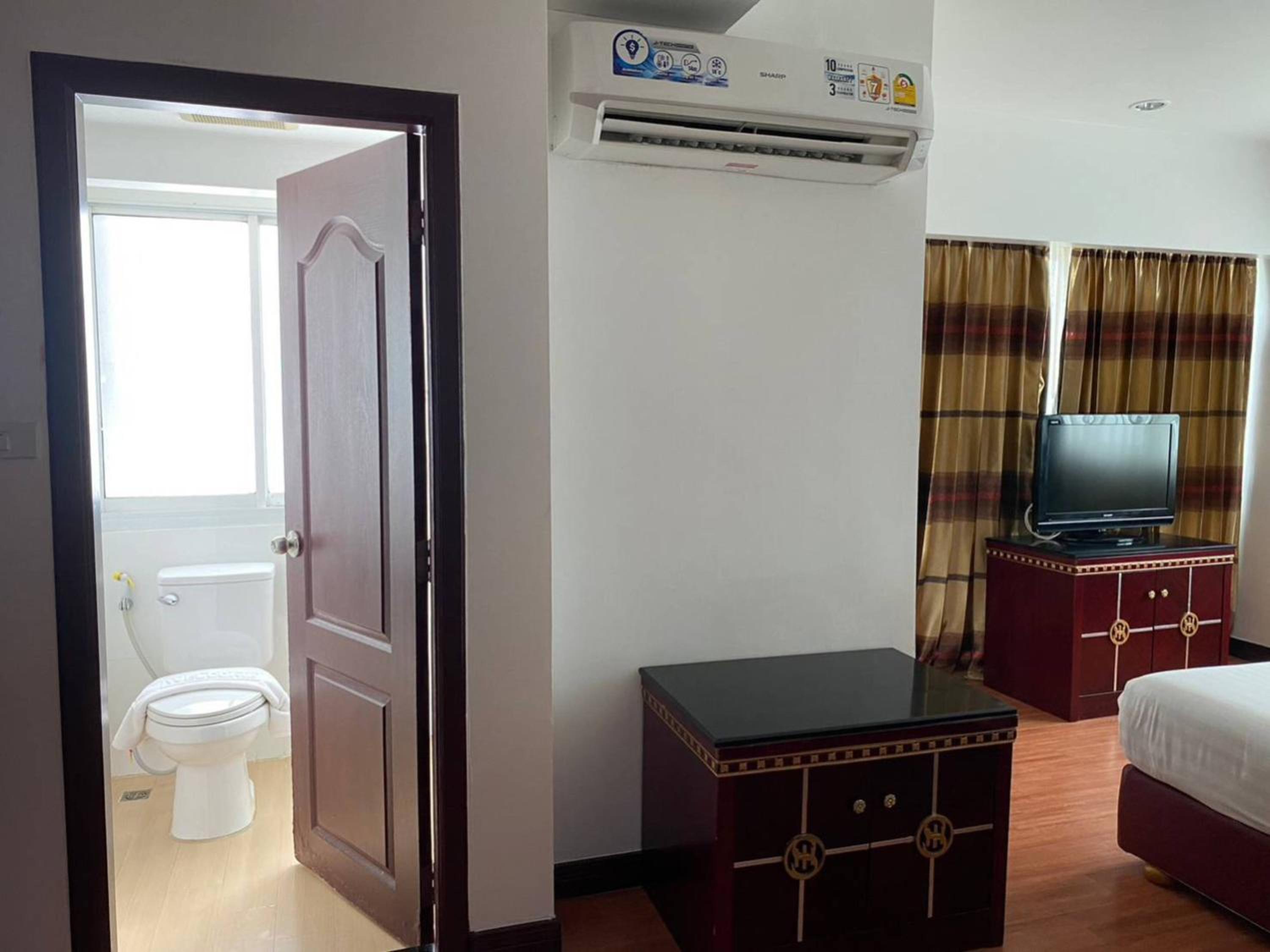Standard Twin Room photo 1