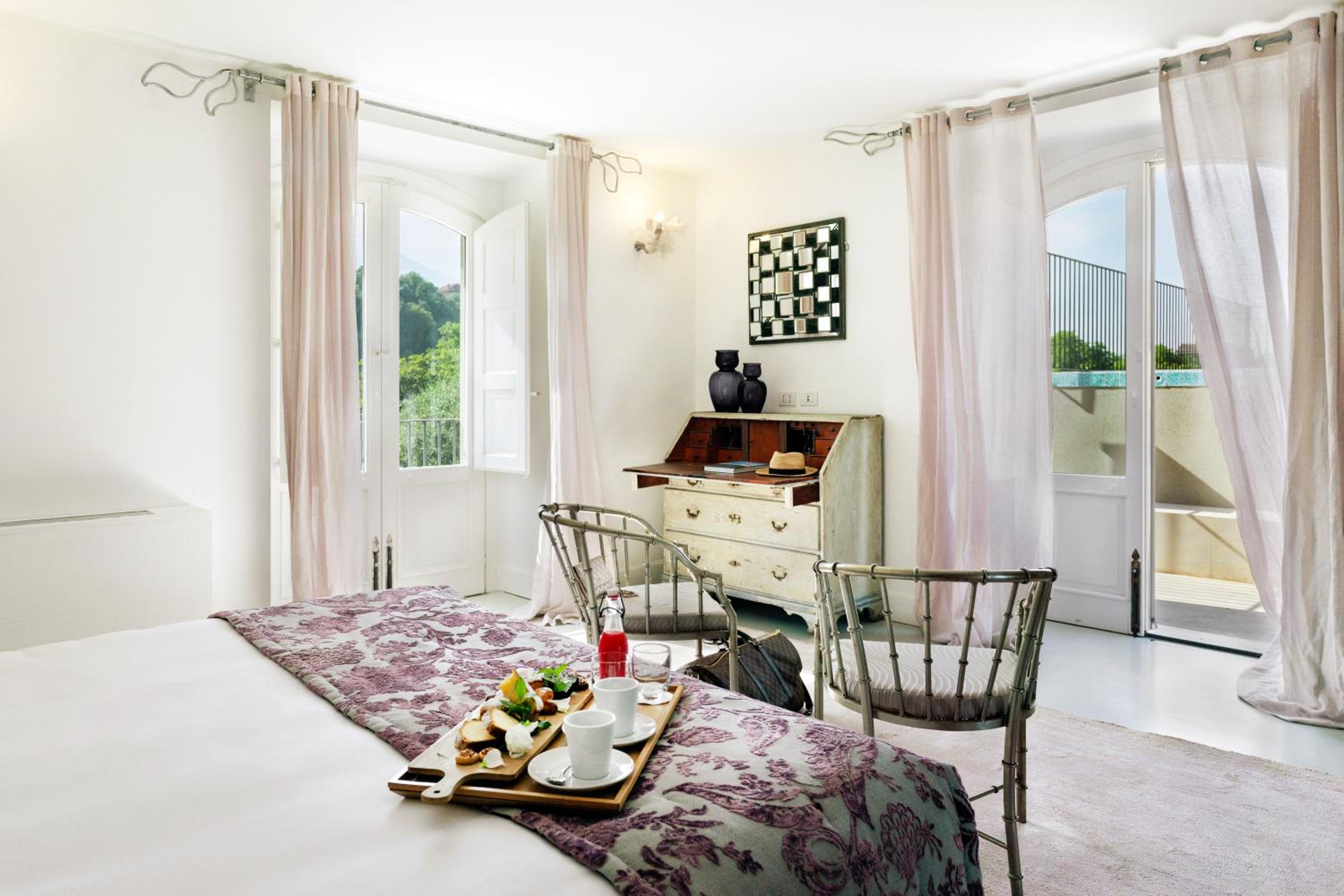 Exclusive Suite with Private Pool  photo 3