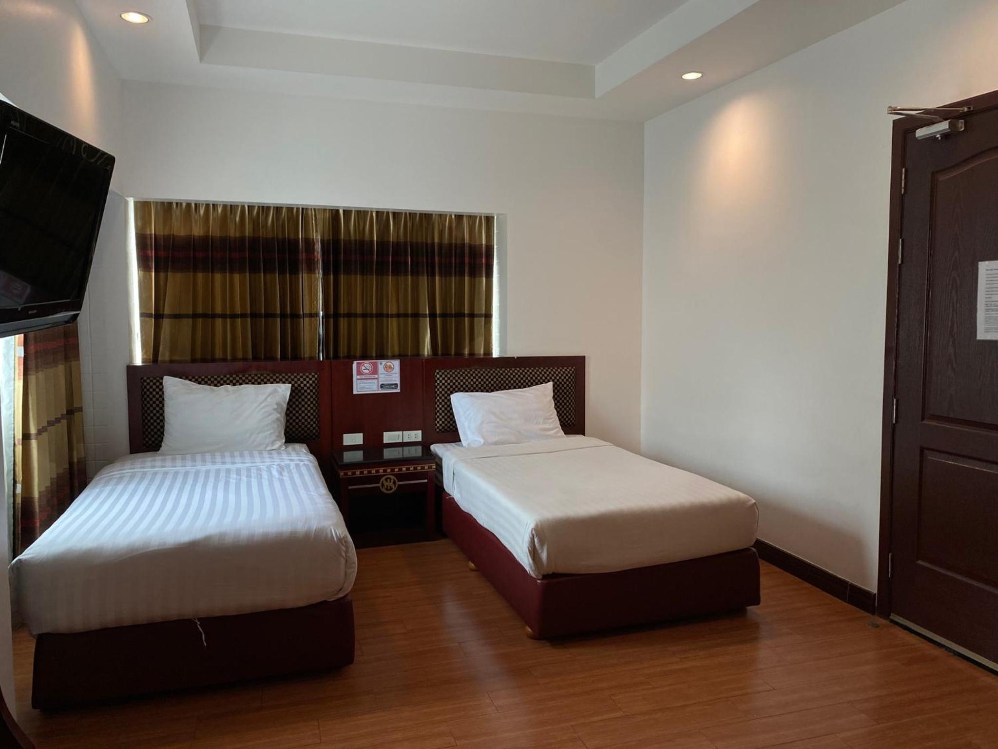 Standard Twin Room photo 3